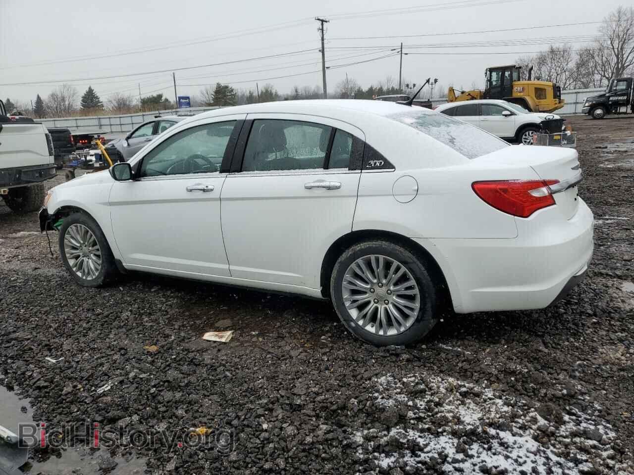 2013 CHRYSLER 200 - VIN: 1C3CCBCG8DN539410 - Фото 2