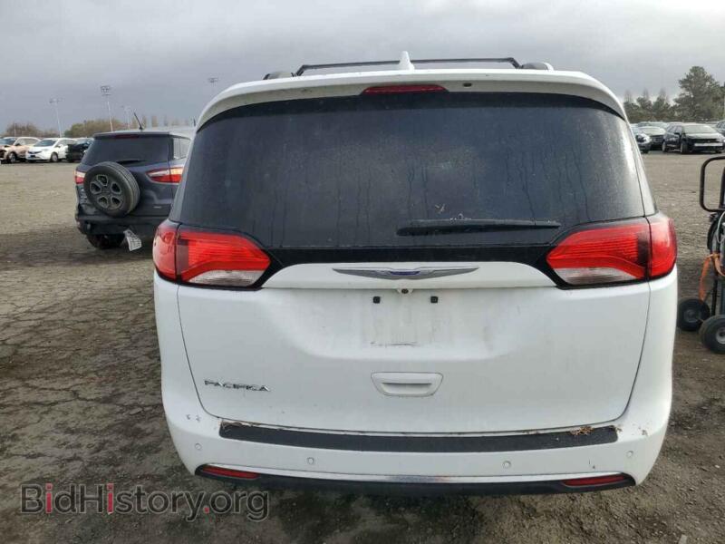 2020 Chrysler PACIFICA (VIN 2C4RC1BG0LR114024) — фото 6 из 12