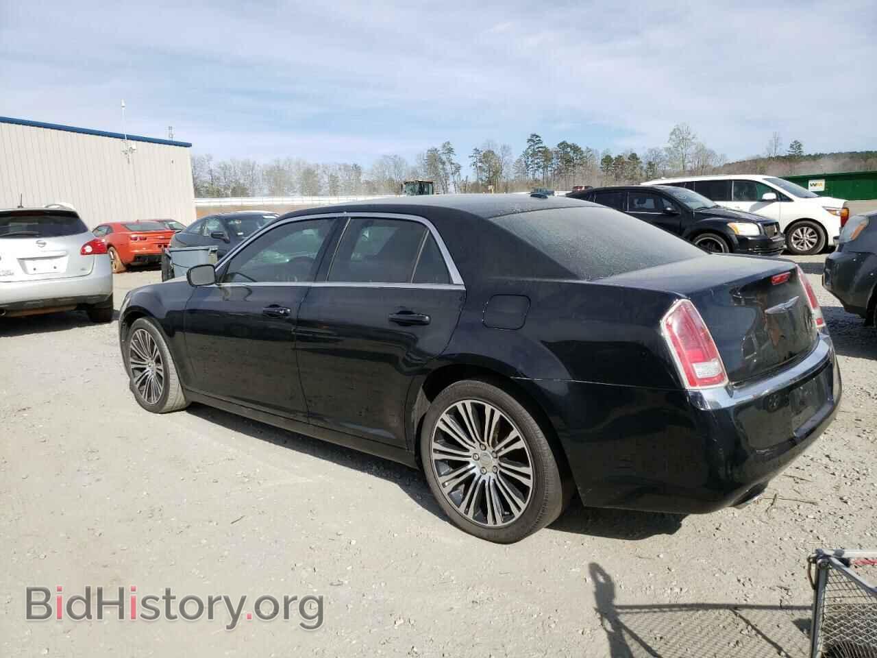 2013 CHRYSLER 300 - VIN: 2C3CCAAG3DH507292 - Фото 2