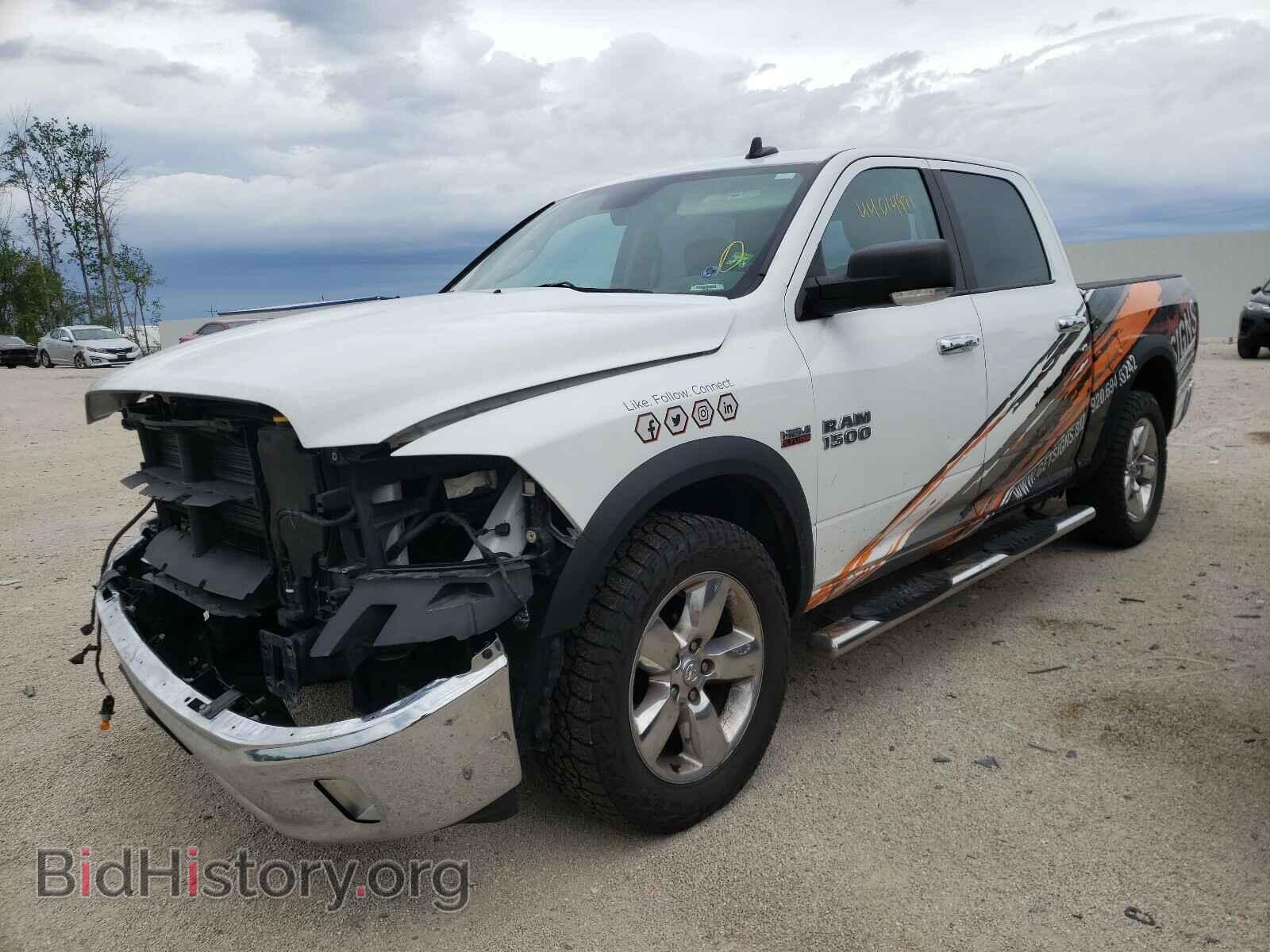 2015 RAM 1500 - VIN: 3C6RR7LT7FG640925 - Photo 2