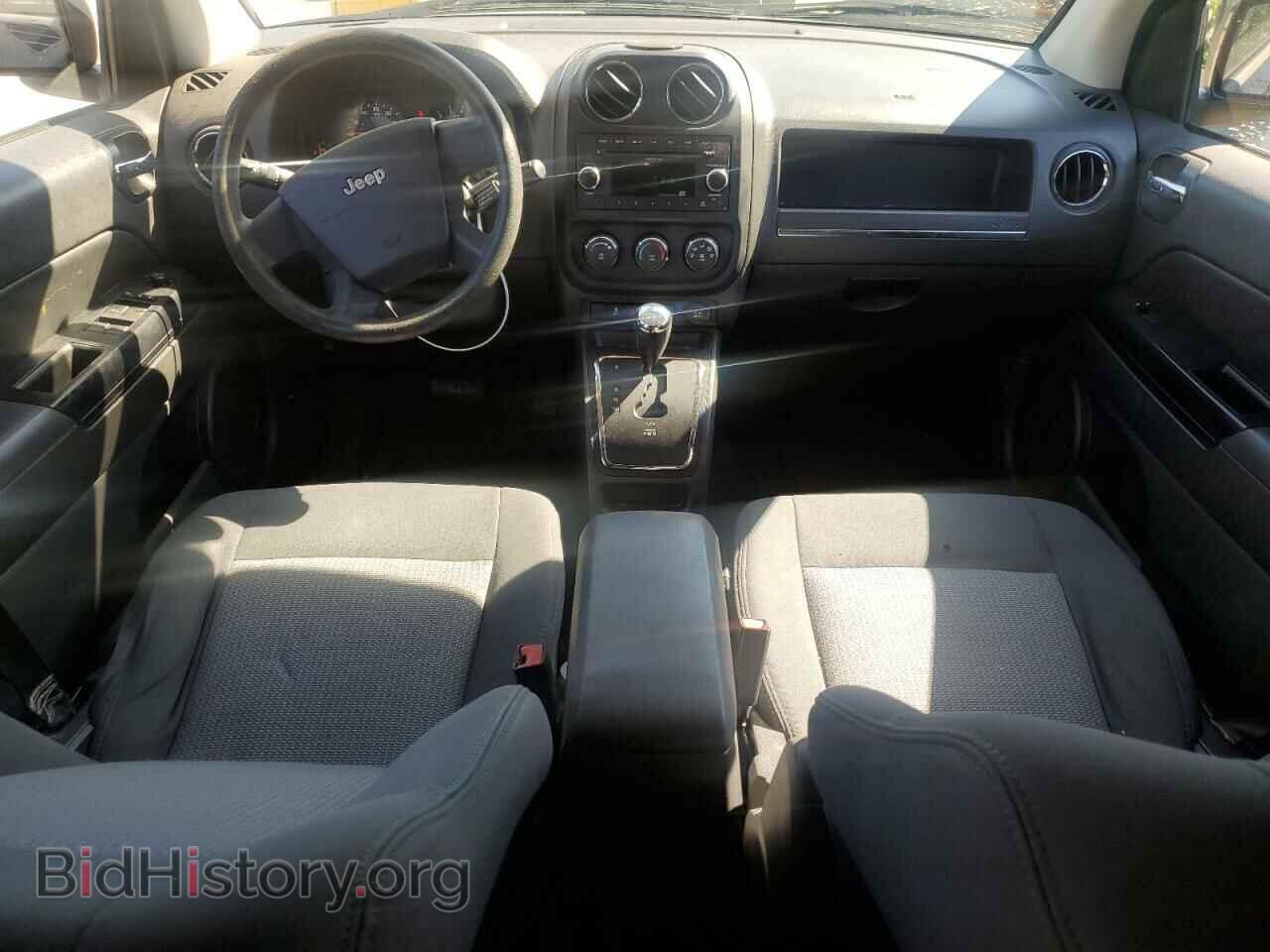 2010 JEEP COMPASS - VIN: 1J4NT4FB3AD622741 - Фото 8