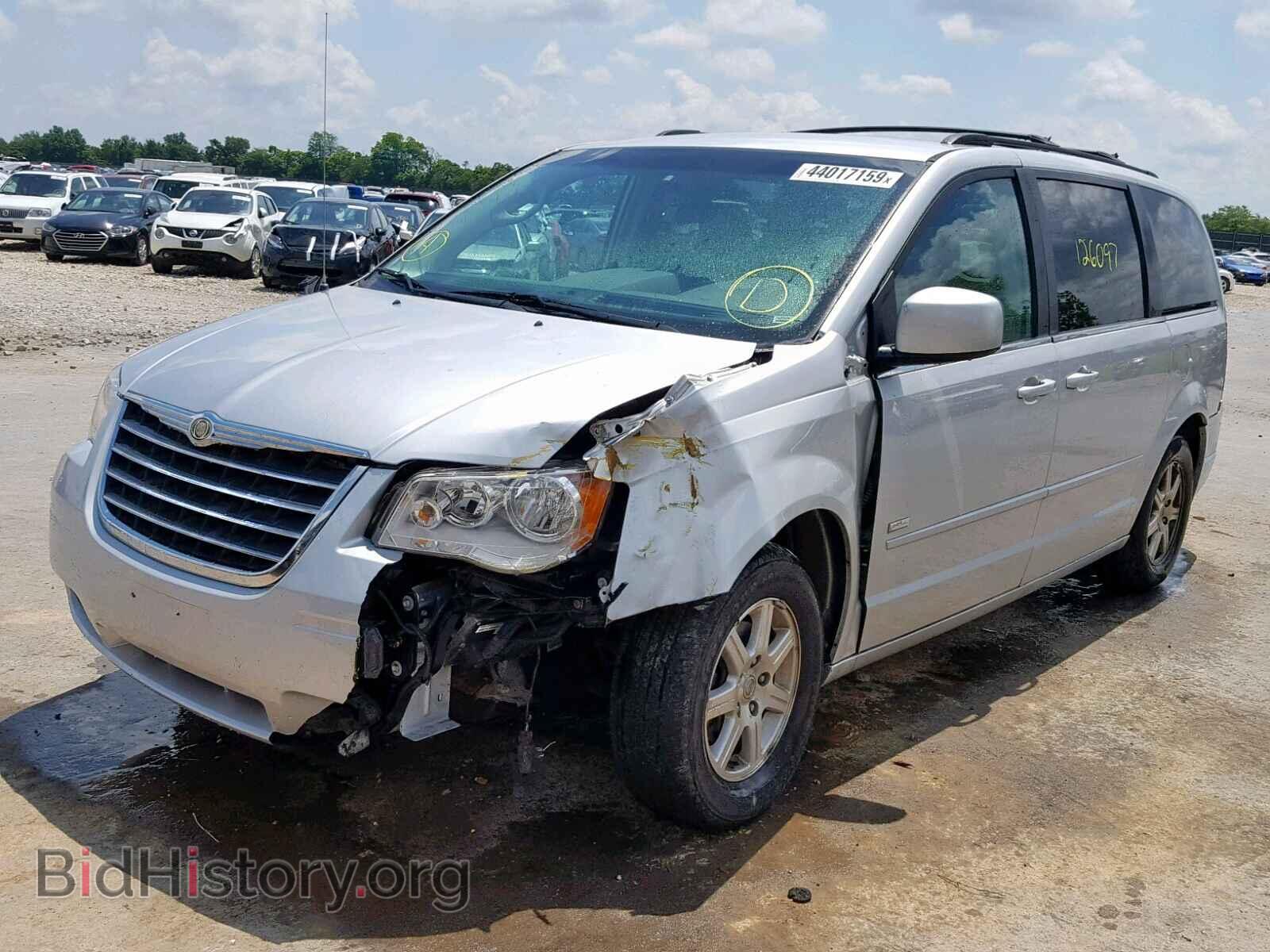 2008 CHRYSLER MINIVAN - VIN: 2A8HR54PX8R836888 - Photo 2