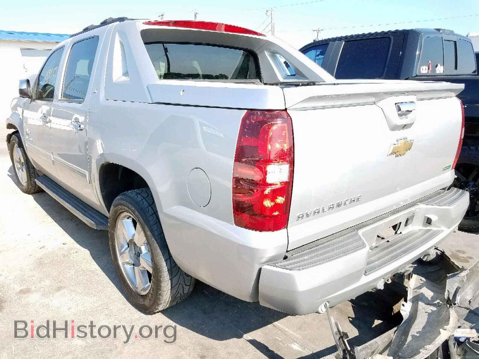 2011 CHEVROLET AVALANCHE - VIN: 3GNMCFE02BG324366 - Фото 3