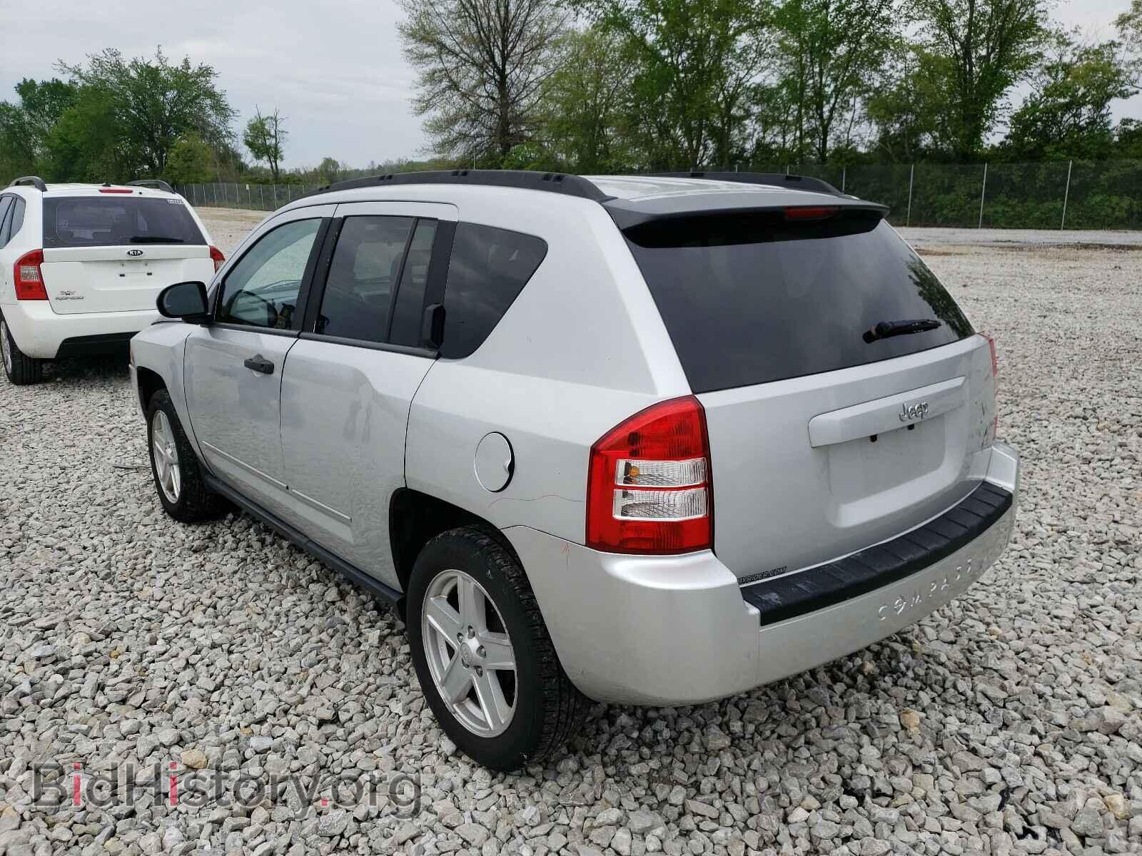 2008 JEEP COMPASS - VIN: 1J8FT470X8D687242 - Фото 3
