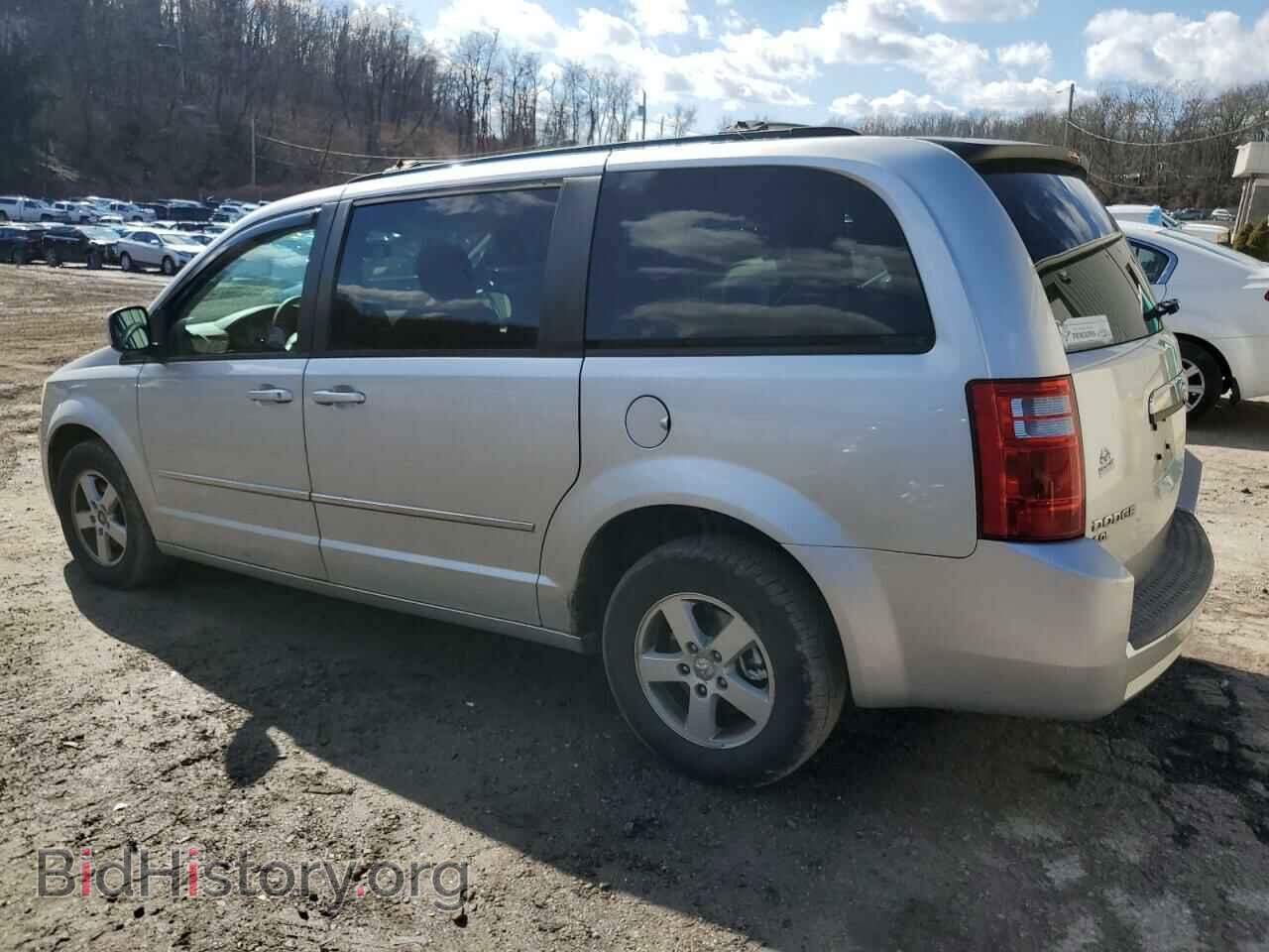 2010 DODGE CARAVAN - VIN: 2D4RN5DX1AR145667 - Photo 2