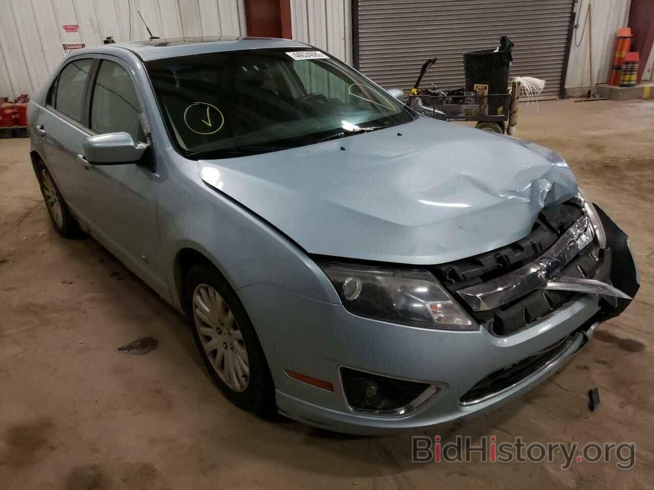 Photo 3FADP0L33AR137136 - FORD FUSION 2010