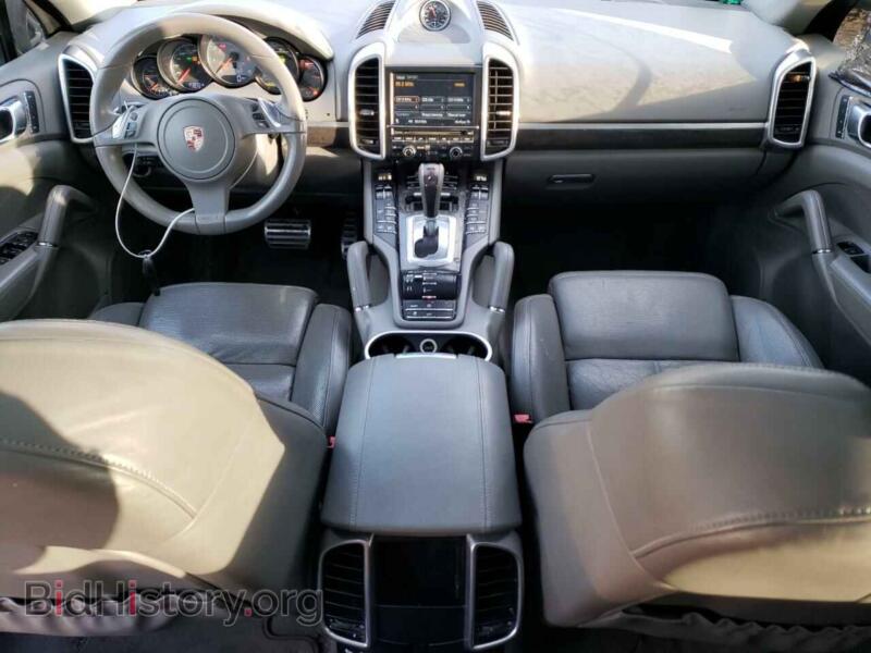 2012 Porsche CAYENNE (VIN WP1AB2A2XCLA50044) — photo 8 of 14