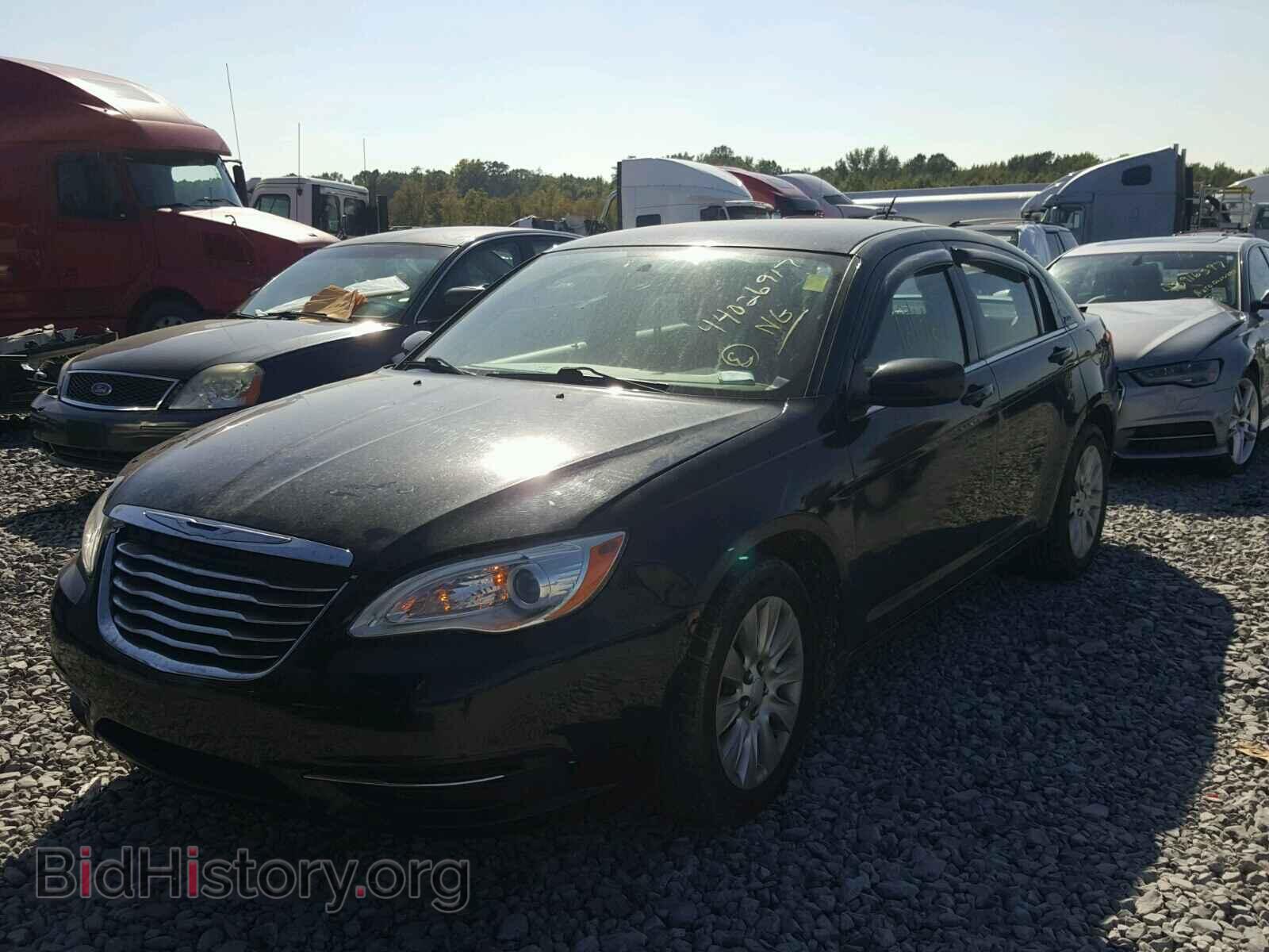 2013 CHRYSLER 200 - VIN: 1C3CCBAB9DN646764 - Фото 2