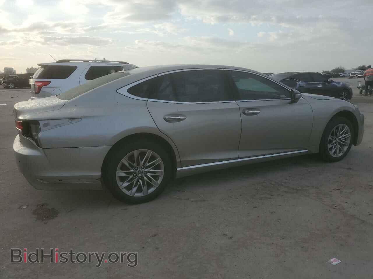2018 LEXUS LS500 - VIN: JTHB51FF3J5003831 - Photo 3