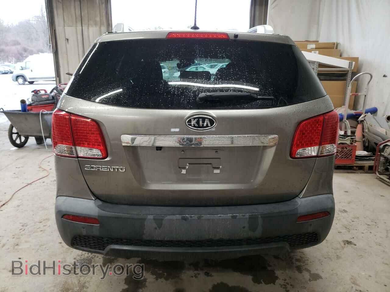 2011 KIA SORENTO - VIN: 5XYKTCA17BG020137 - Фото 6