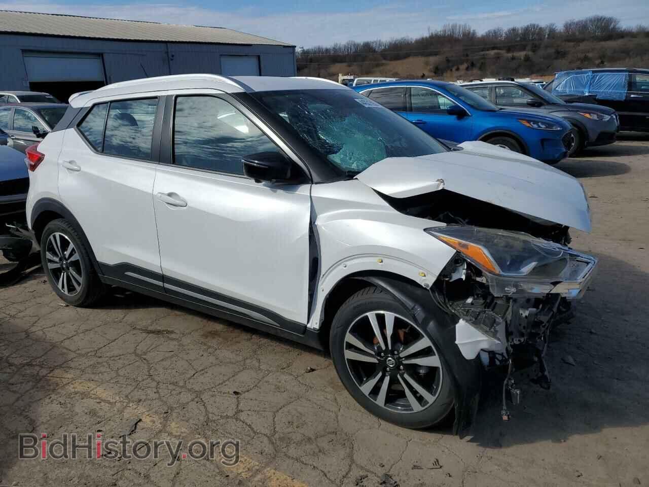 2019 NISSAN KICKS - VIN: 3N1CP5CU3KL556767 - Фото 4