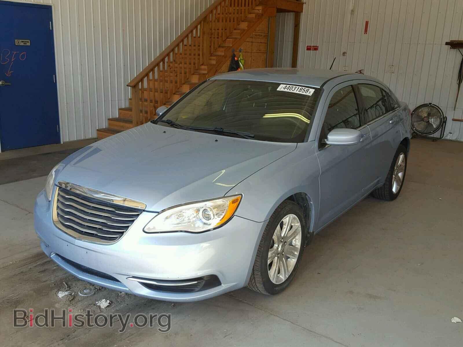 2013 CHRYSLER 200 - VIN: 1C3CCBAB4DN647689 - Photo 2