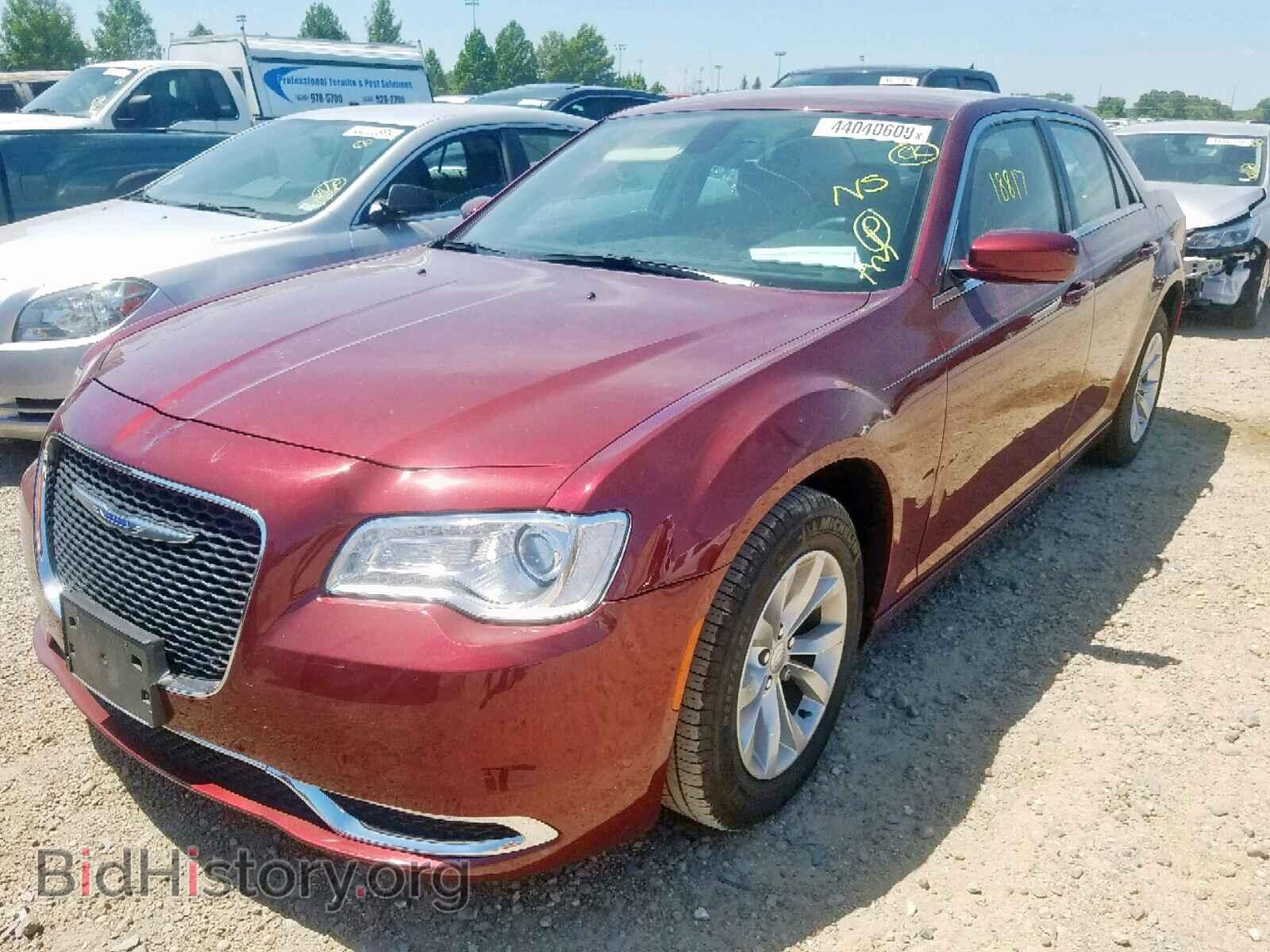 2018 CHRYSLER 300 - VIN: 2C3CCAAG7JH320942 - Фото 2