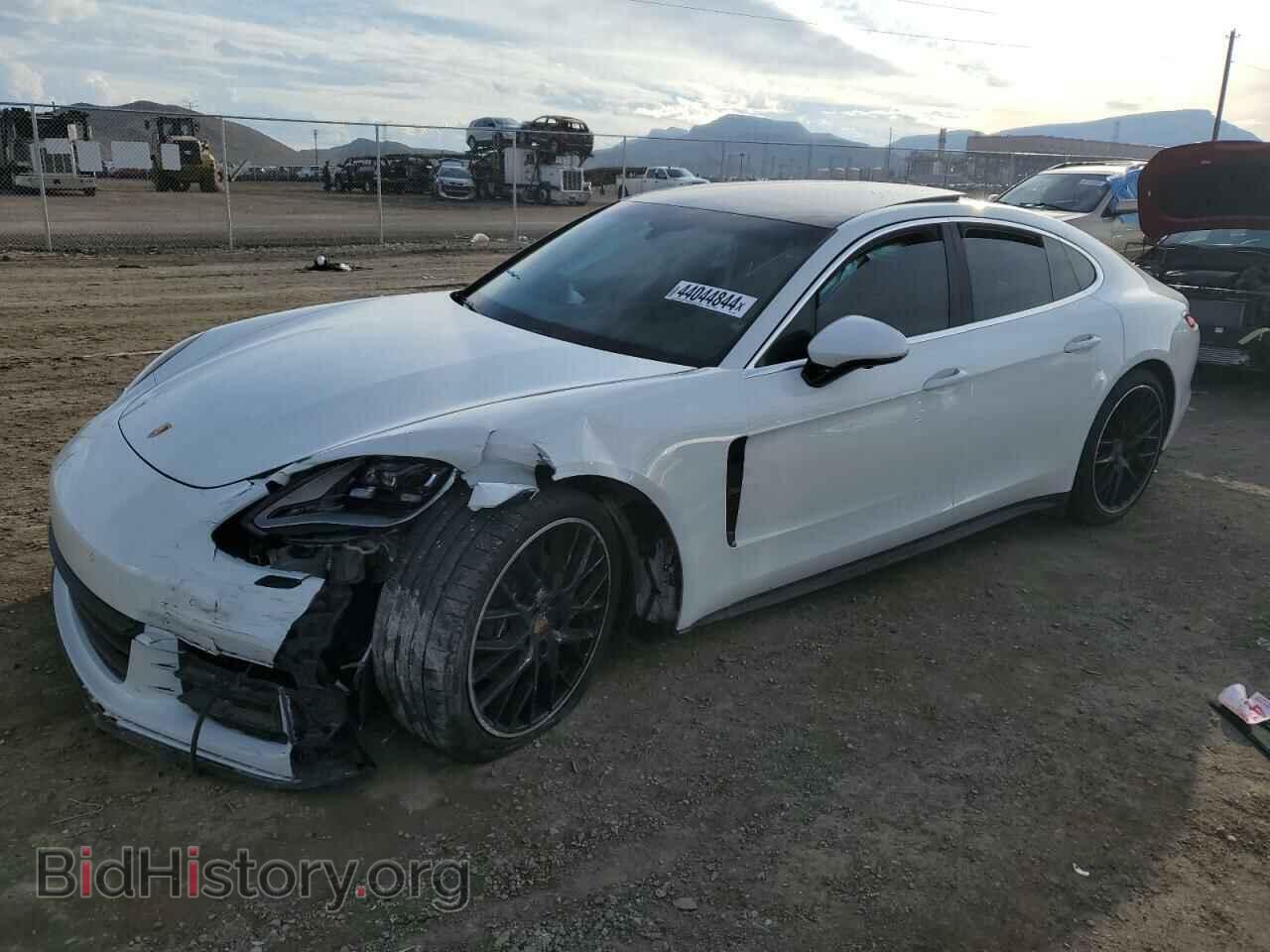 Photo WP0AA2A75KL101528 - PORSCHE PANAMERA 2019