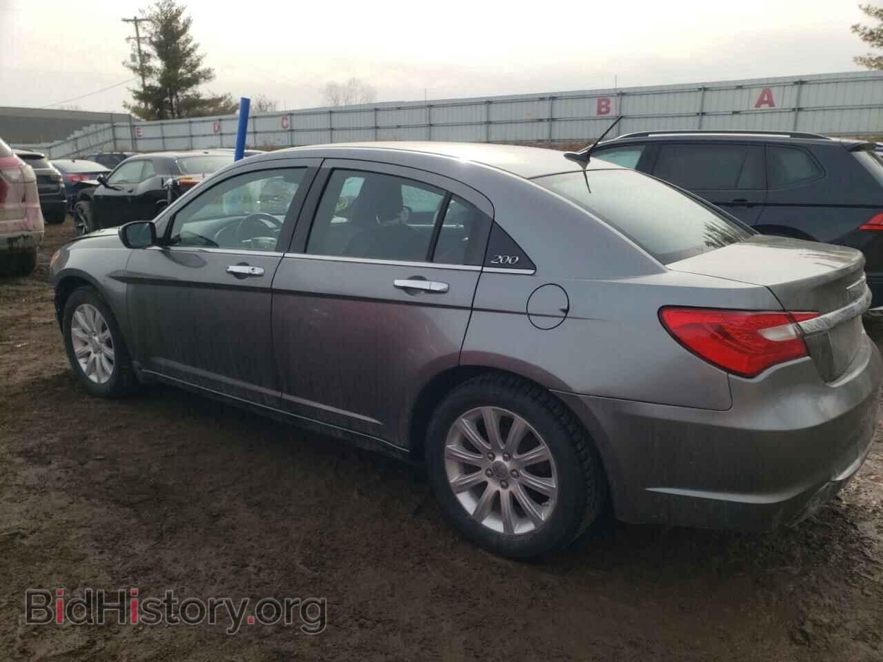 2013 CHRYSLER 200 - VIN: 1C3CCBCG9DN718202 - Фото 2
