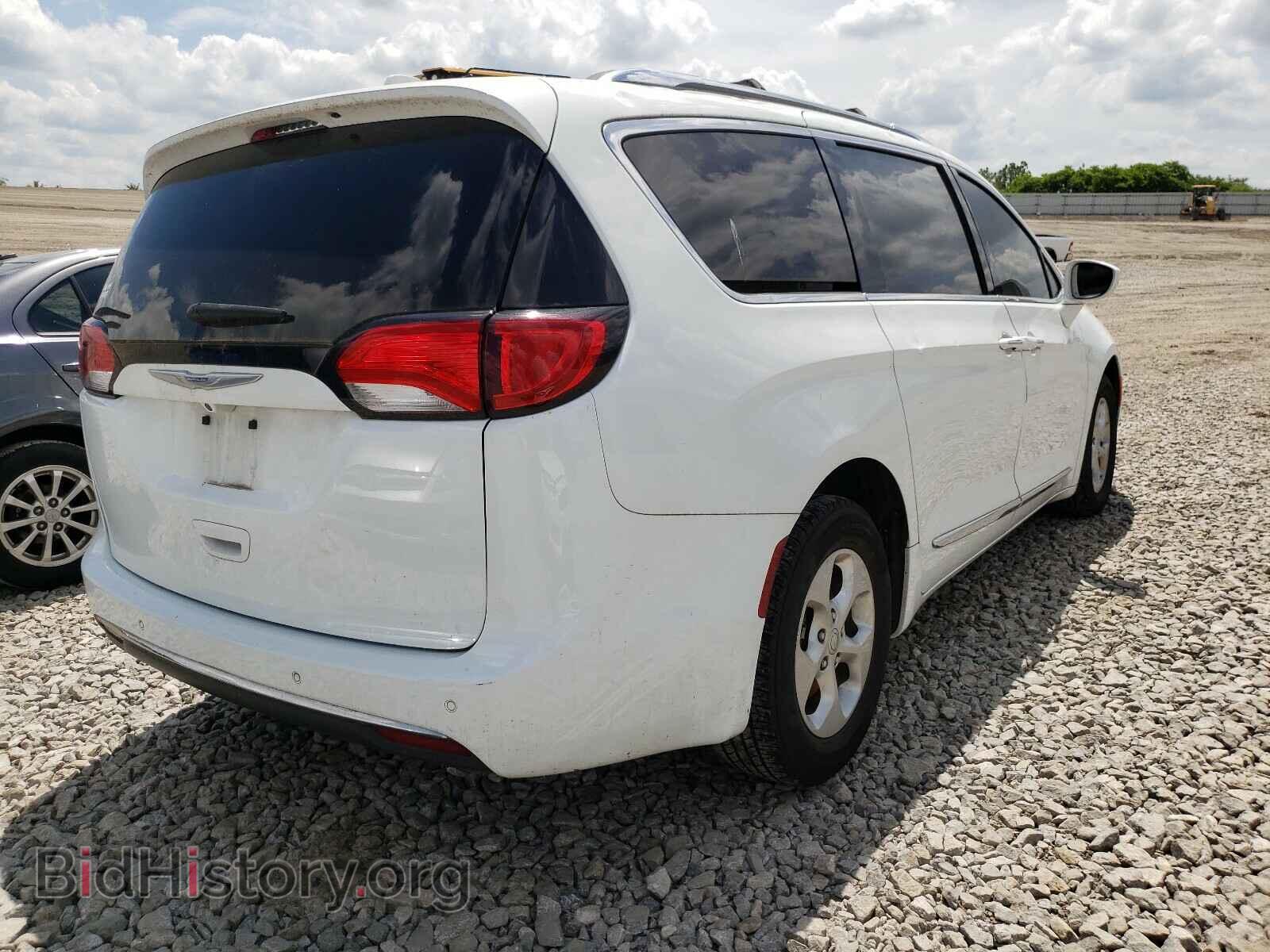 2017 CHRYSLER PACIFICA - VIN: 2C4RC1EG2HR653442 - Photo 4