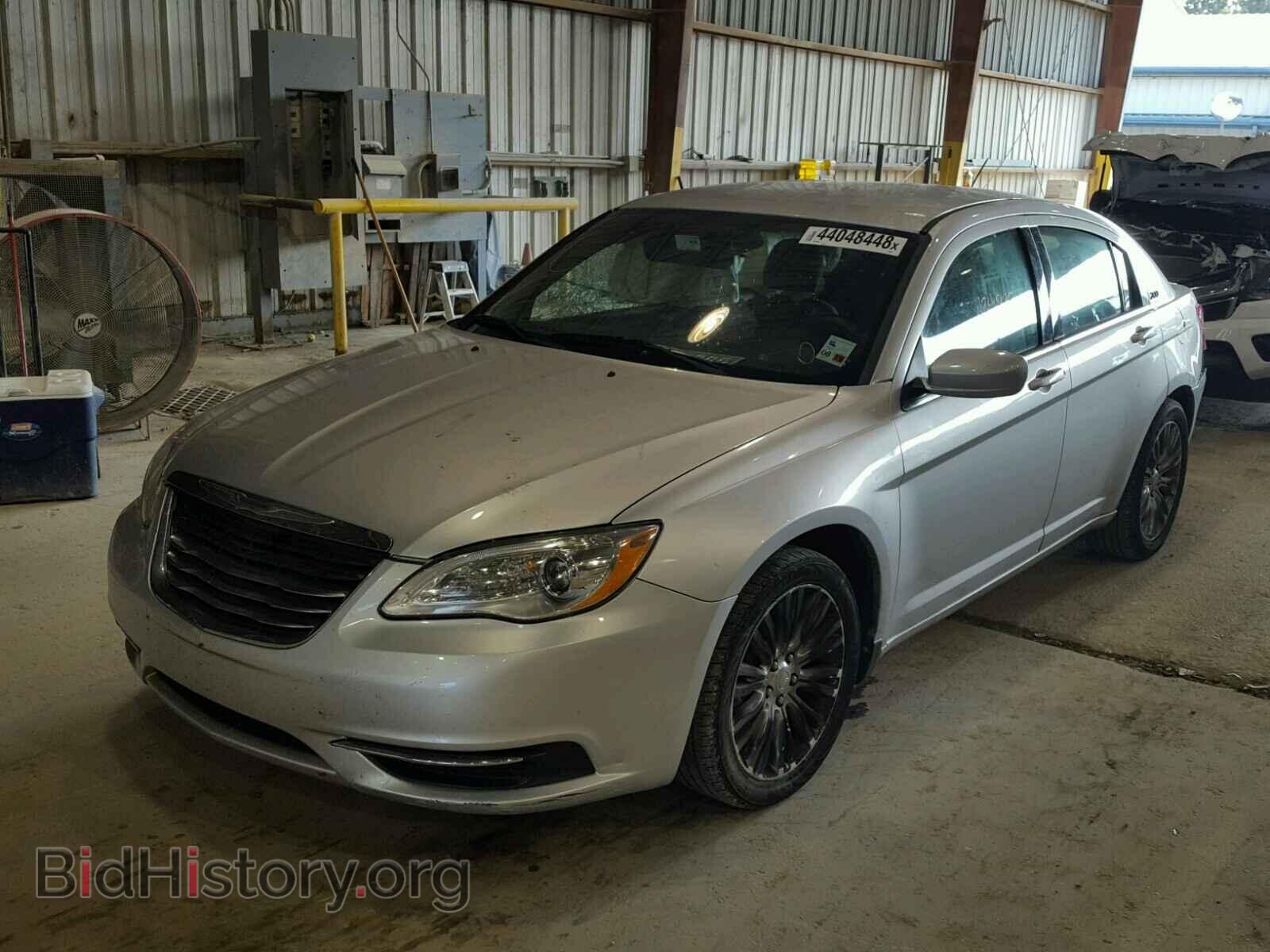 2012 CHRYSLER 200 - VIN: 1C3CCBAB5CN100395 - Photo 2