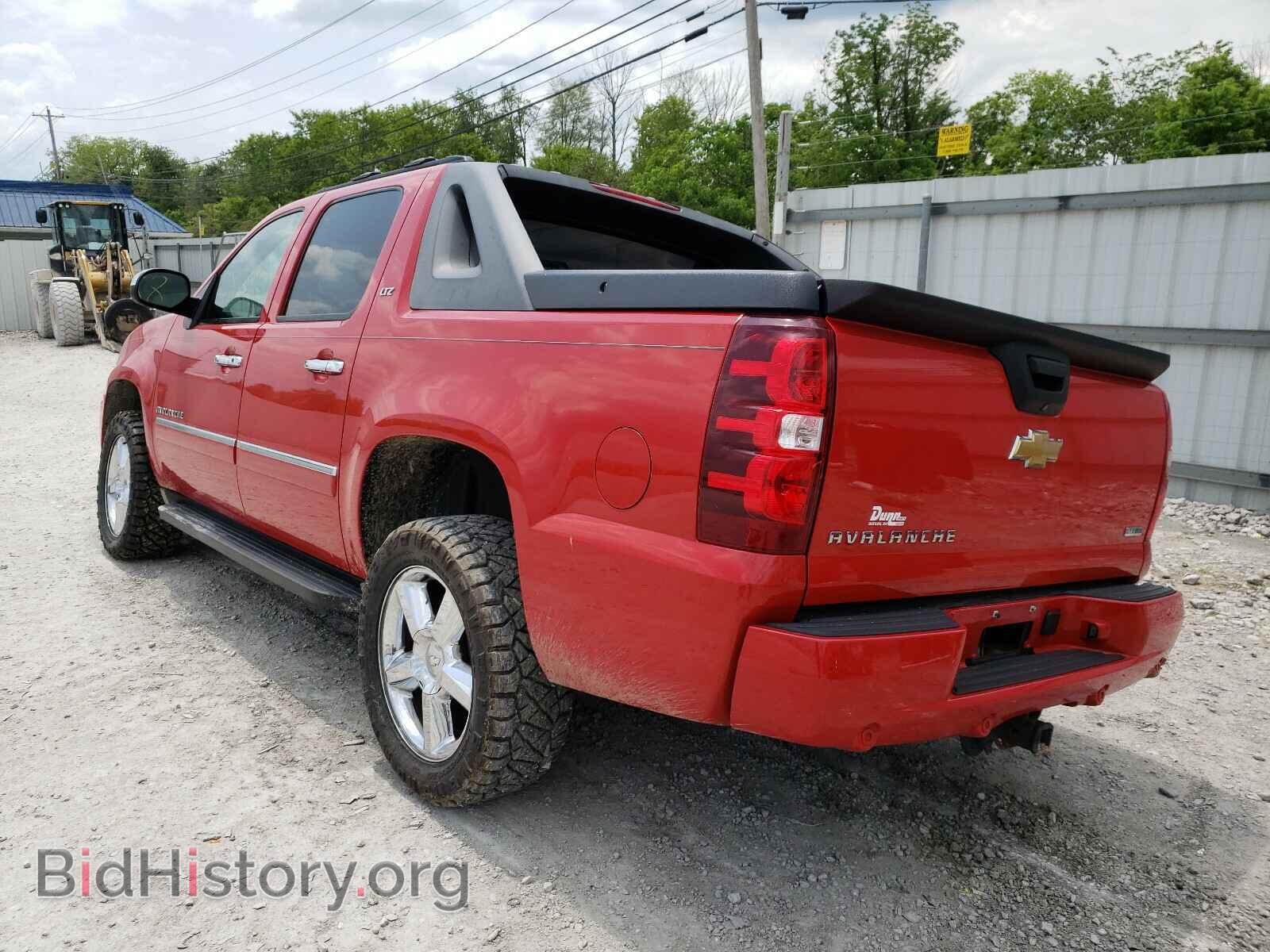 2011 CHEVROLET AVALANCHE - VIN: 3GNTKGE35BG340463 - Фото 3