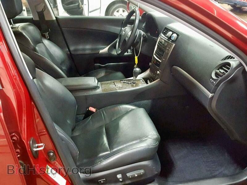 2011 Lexus IS (VIN JTHCE5C25B5001142) — photo 5 of 10
