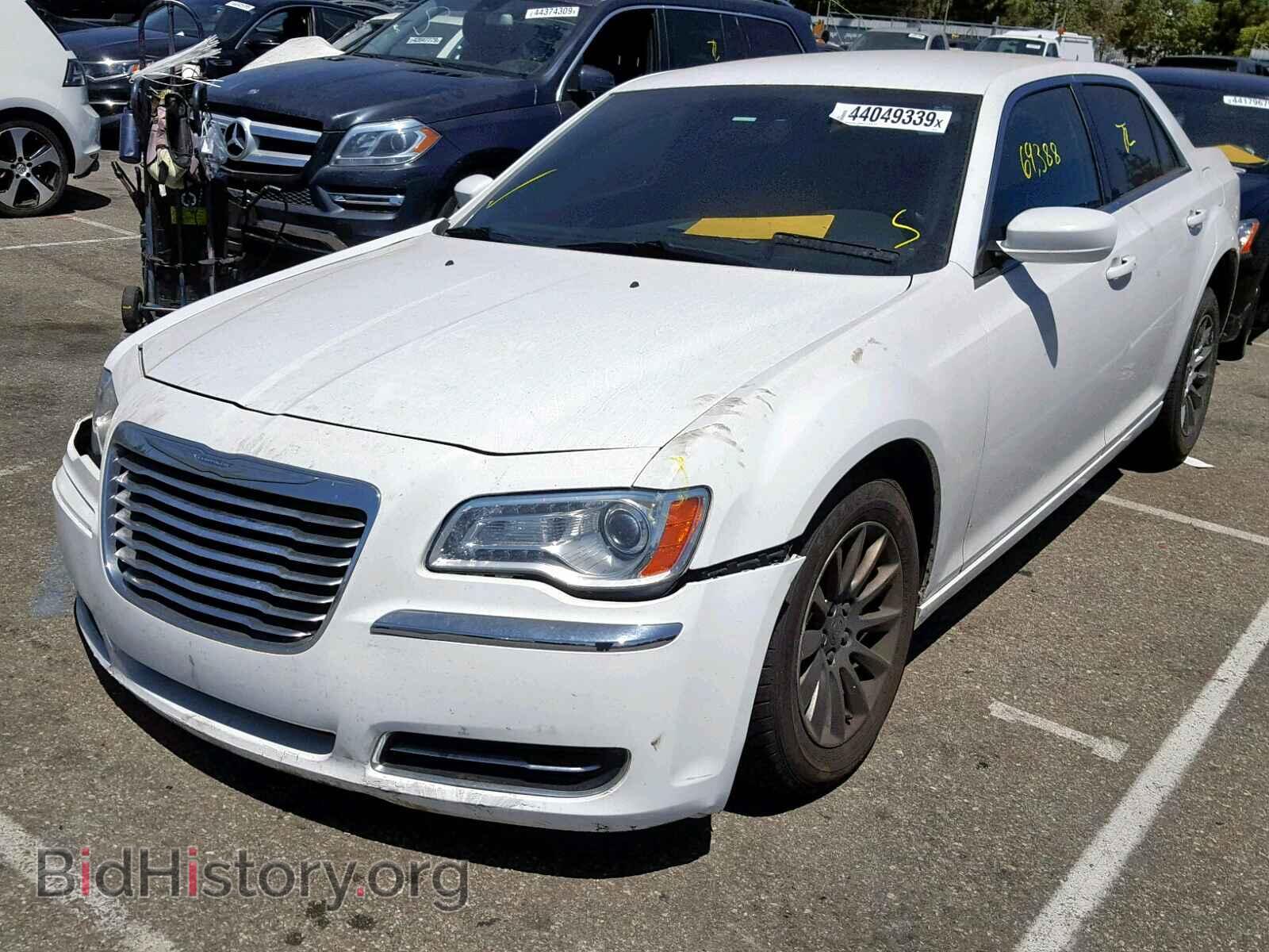 2014 CHRYSLER 300 - VIN: 2C3CCAAG0EH380129 - Фото 2