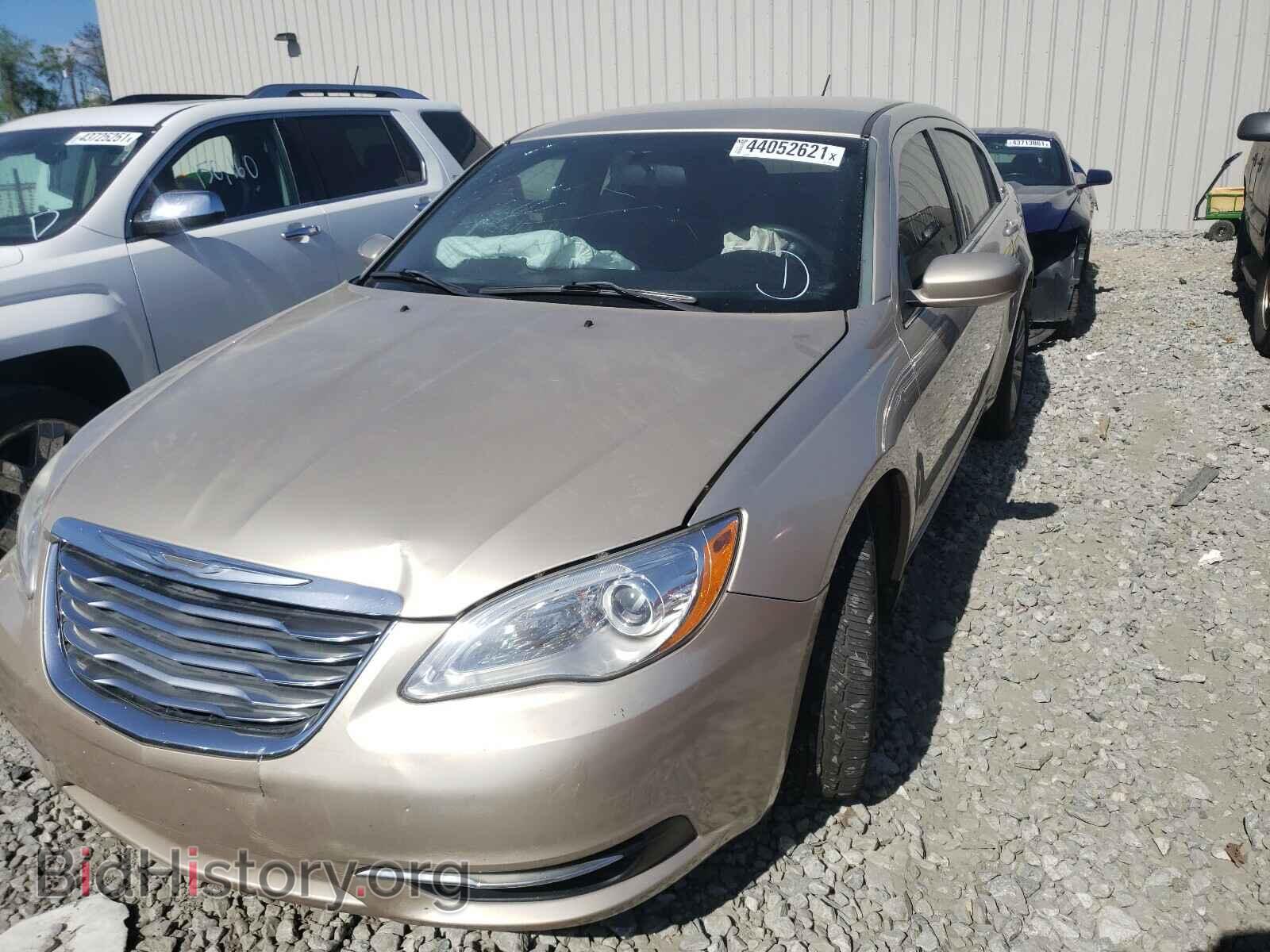 2013 CHRYSLER 200 - VIN: 1C3CCBAB9DN735704 - Photo 2