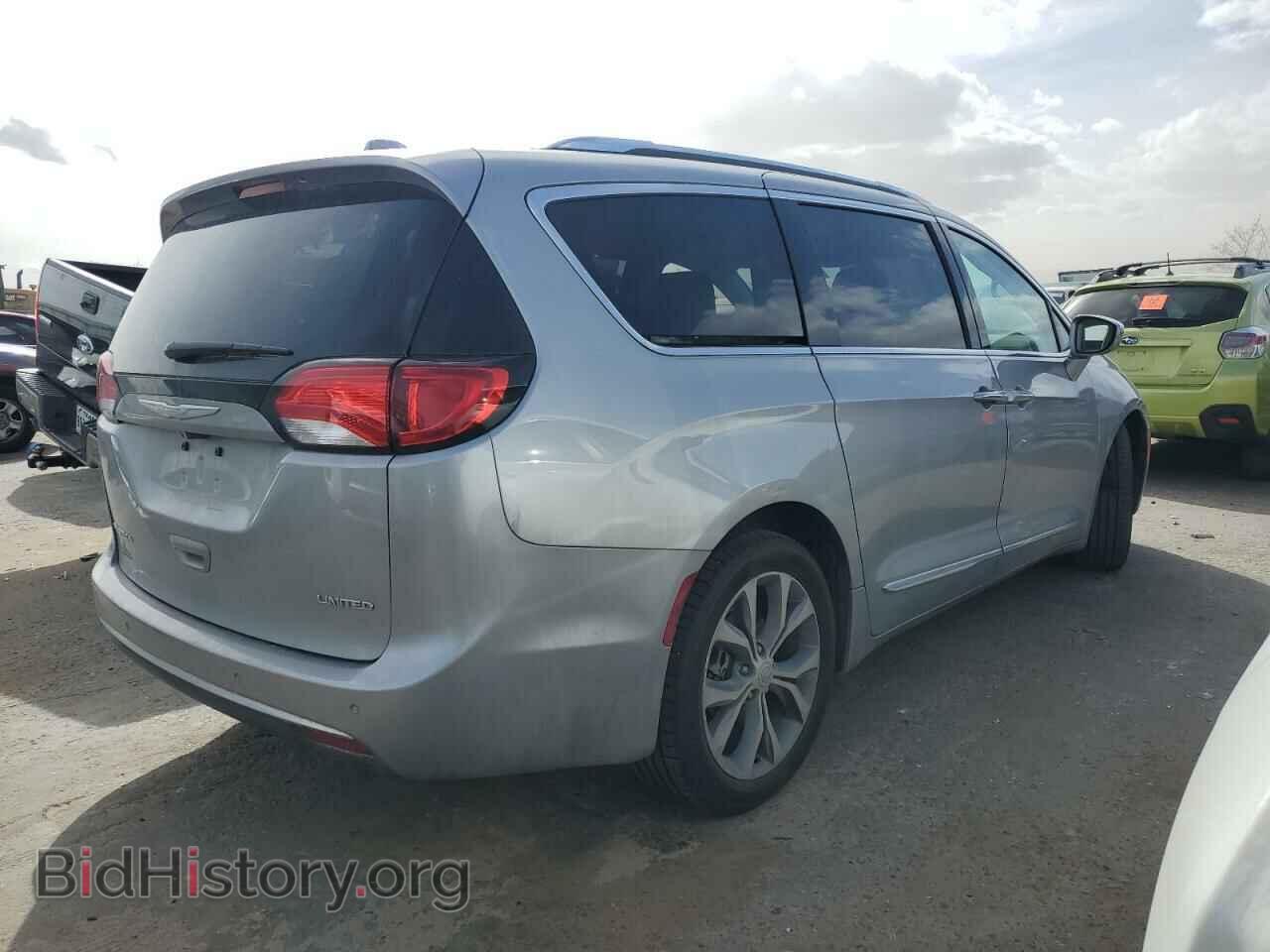 2017 CHRYSLER PACIFICA - VIN: 2C4RC1GGXHR762812 - Фото 3