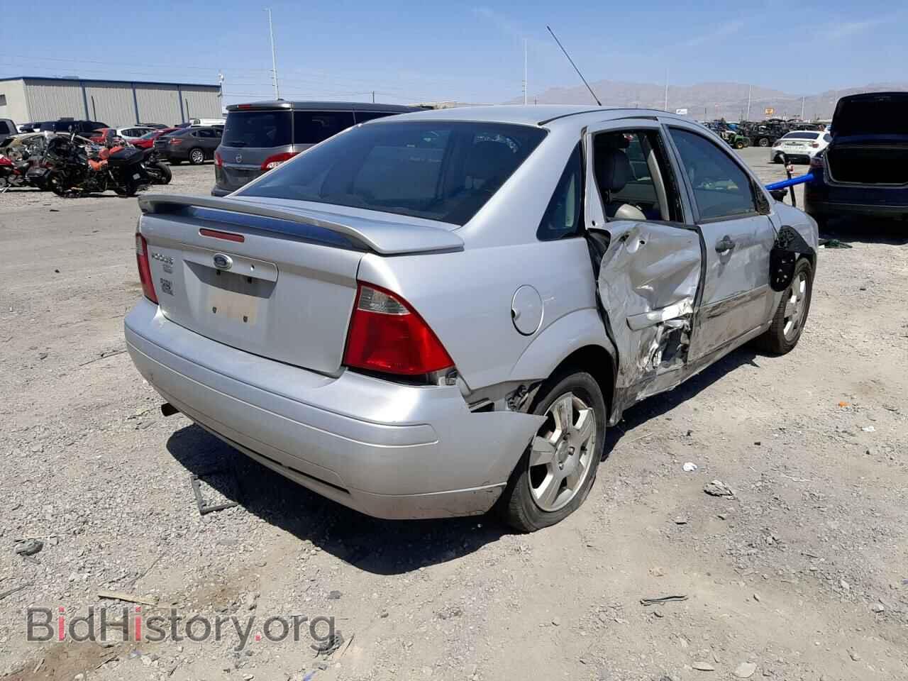 2007 FORD FOCUS - VIN: 1FAHP34N77W217676 - Фото 4