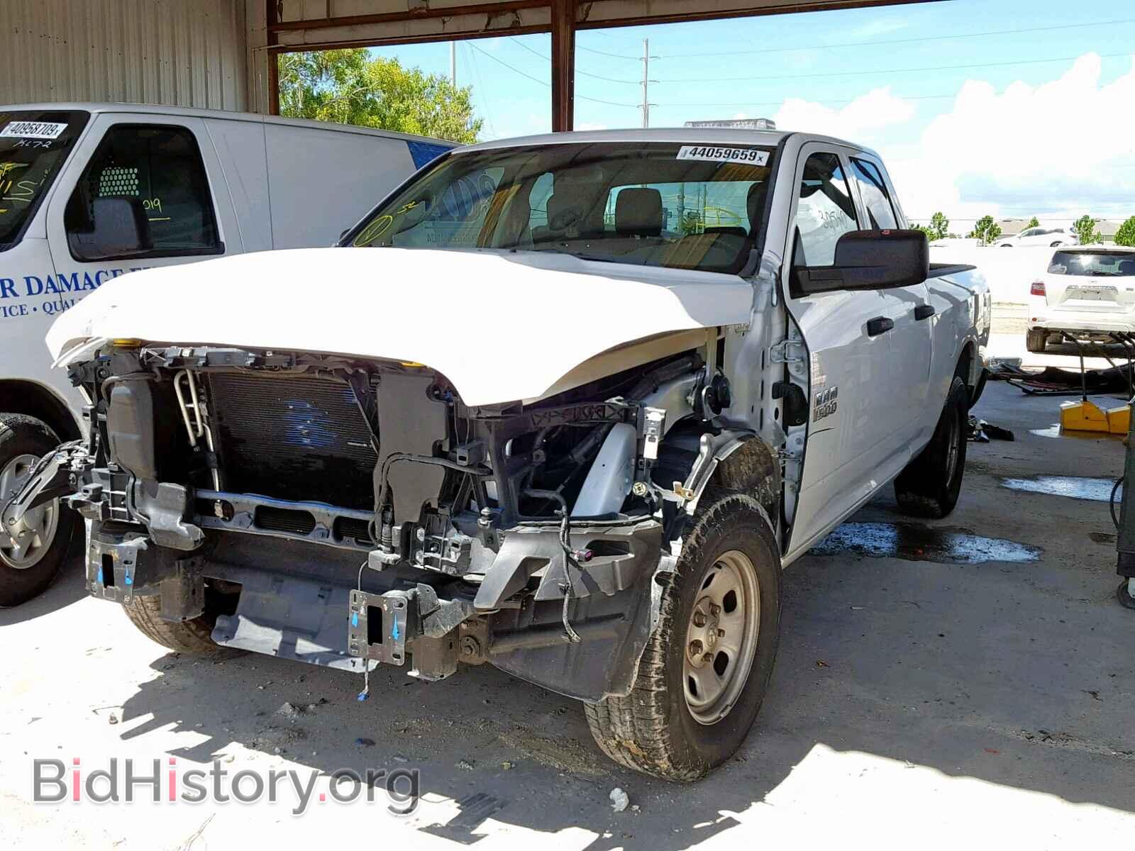 2016 RAM 1500 ST - VIN: 1C6RR6FG1GS242886 - Фото 2