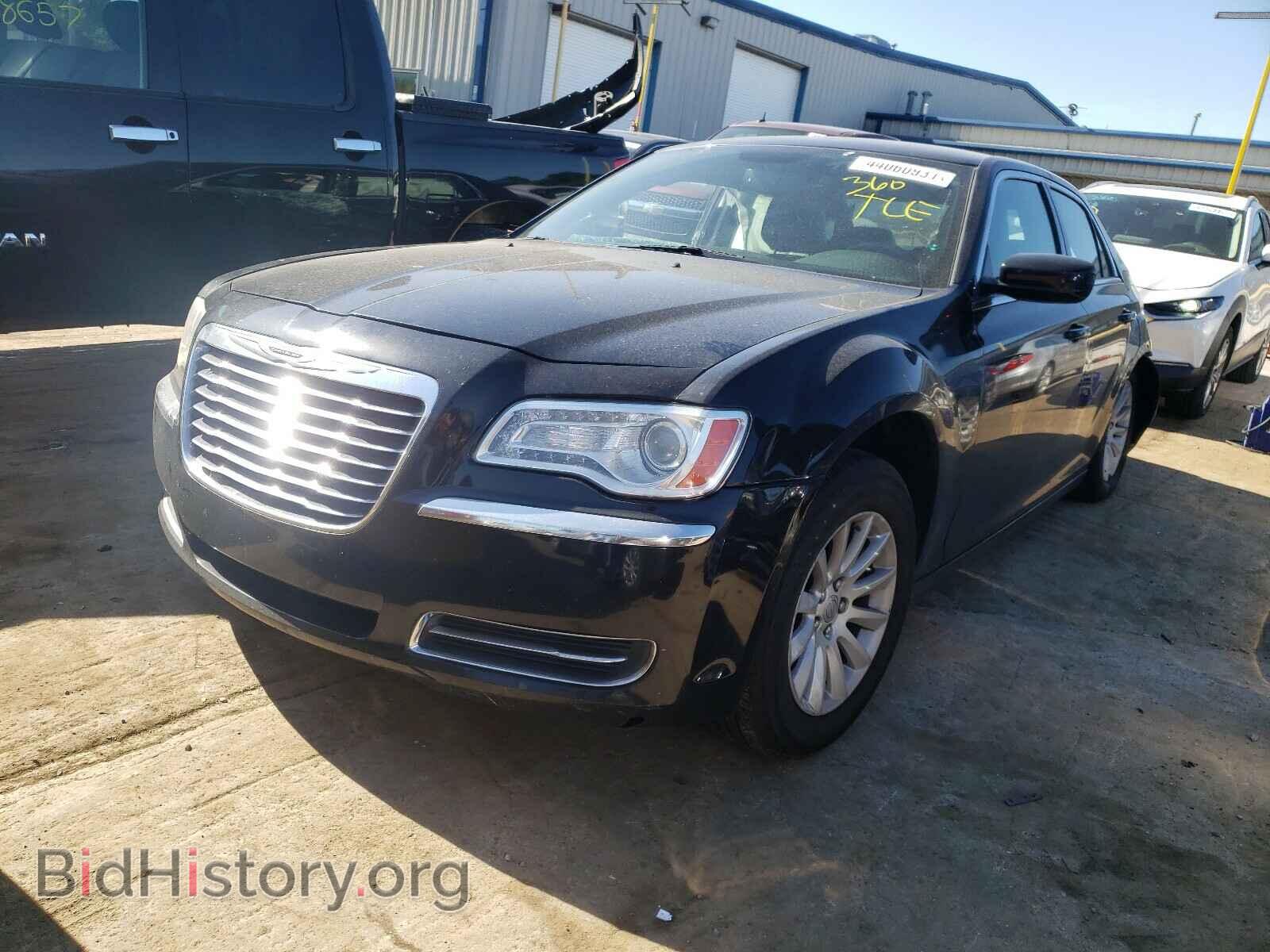 2013 CHRYSLER 300 - VIN: 2C3CCAAG3DH510015 - Фото 2