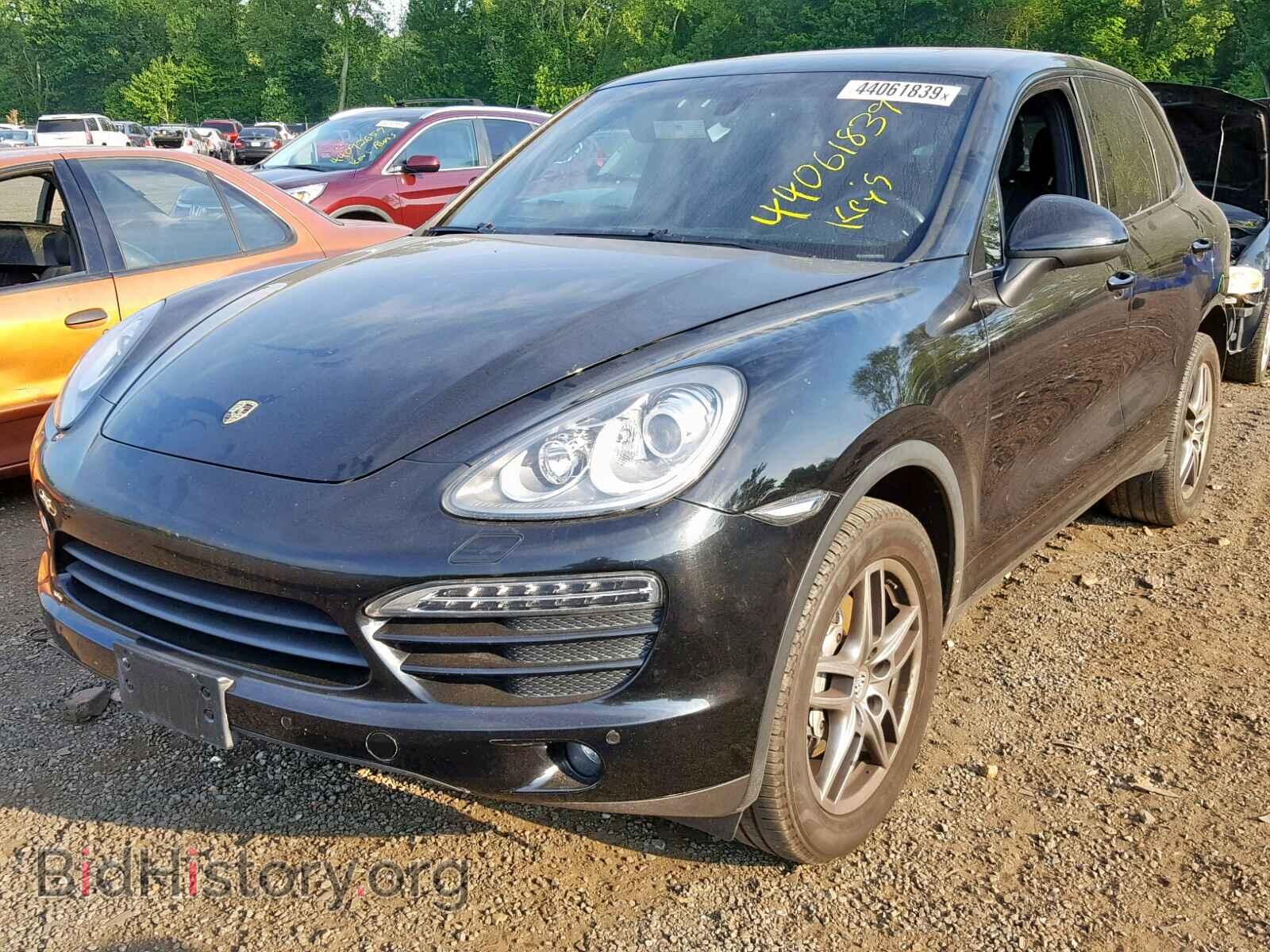 2011 PORSCHE CAYENNE - VIN: WP1AA2A22BLA09070 - Фото 2