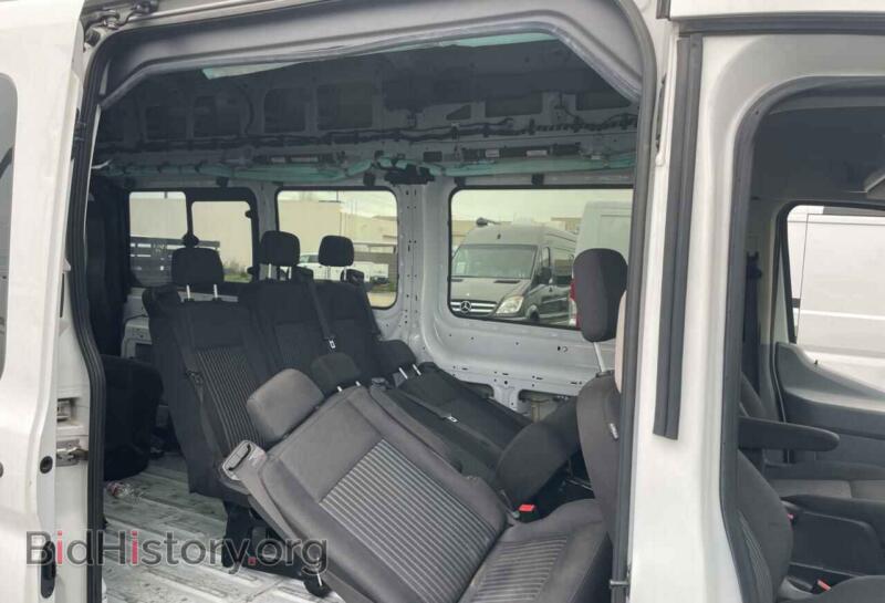 2017 Ford TRANSIT (VIN 1FBVU4XVXHKA10462) — фото 6 из 10