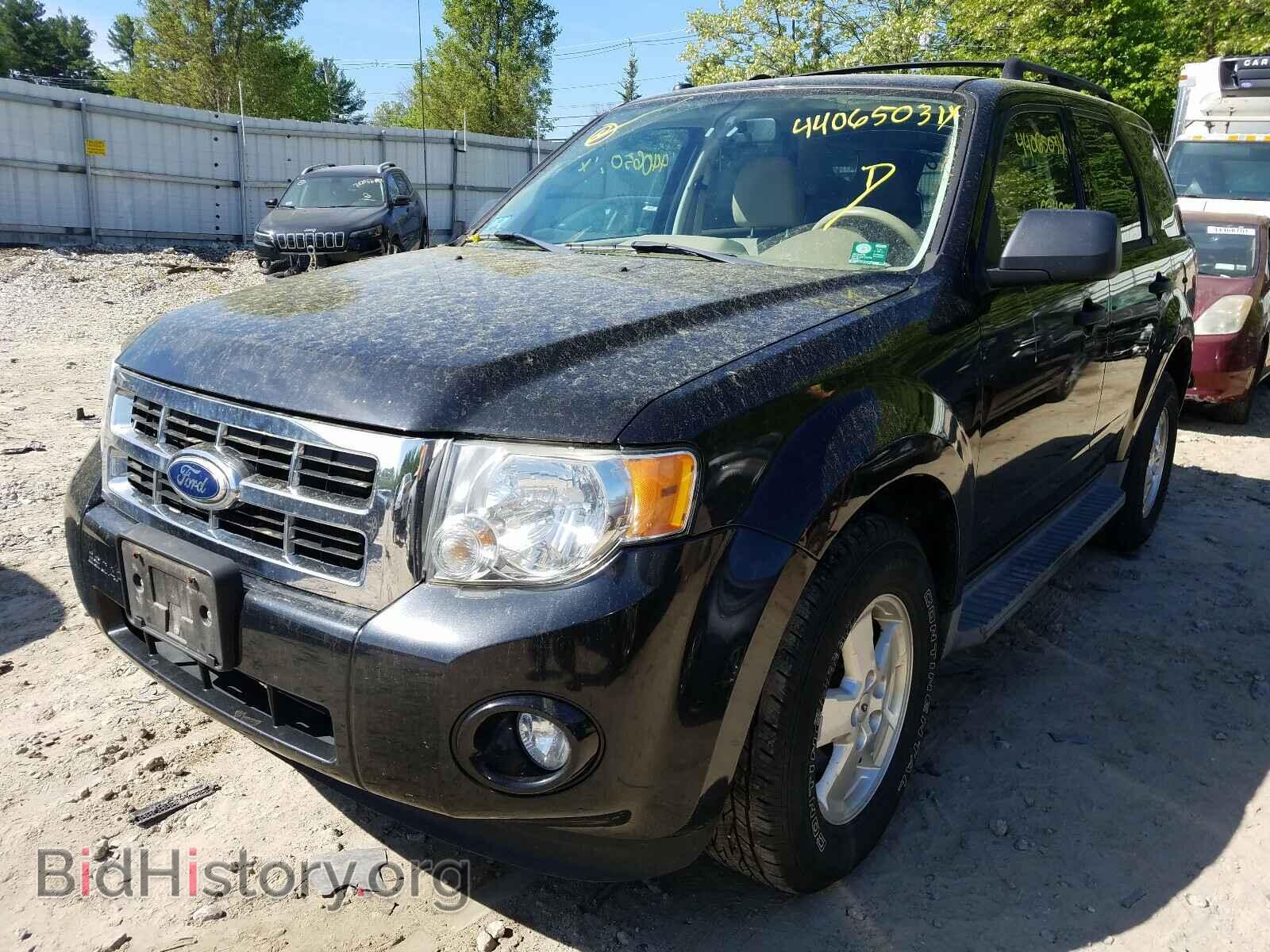 2011 FORD ESCAPE - VIN: 1FMCU9DG8BKA02837 - Фото 2