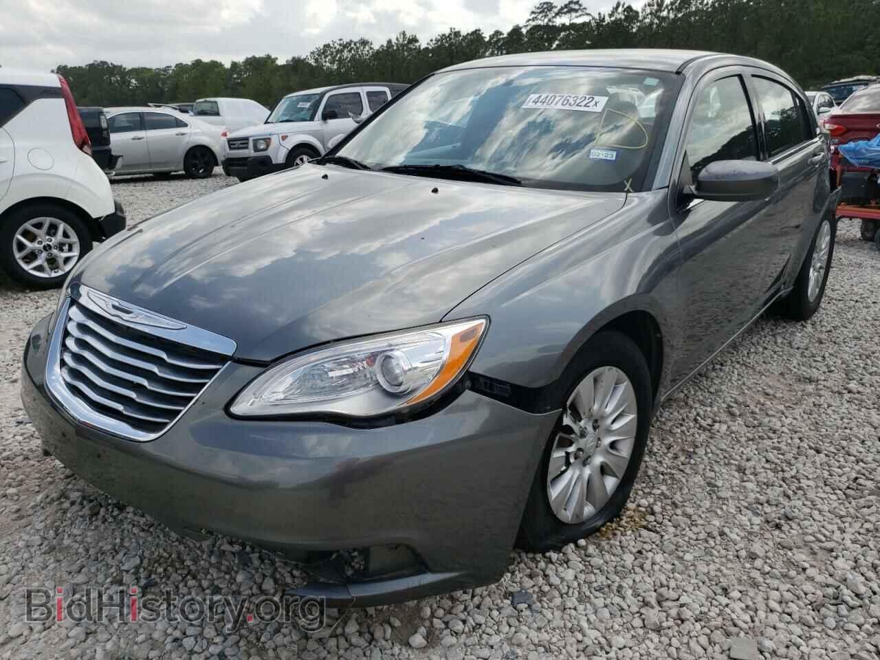 2013 CHRYSLER 200 - VIN: 1C3CCBAB0DN734084 - Photo 2