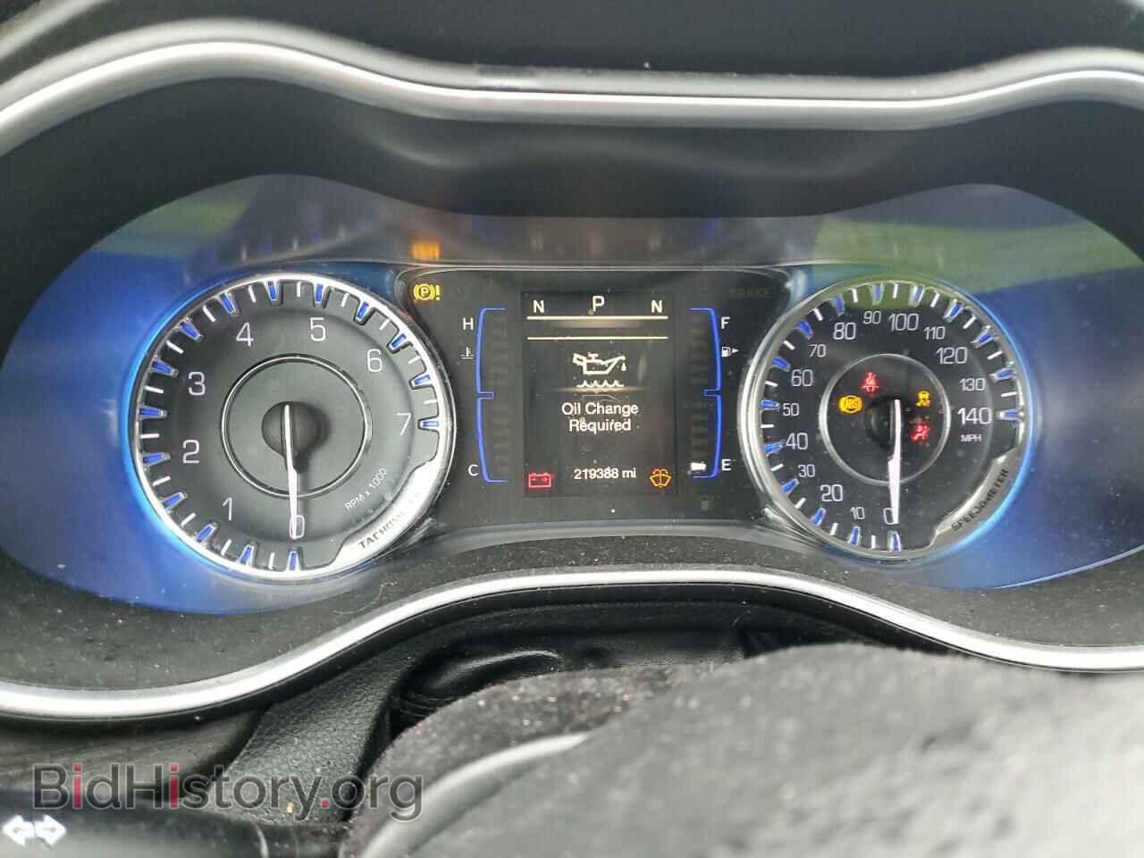 2016 CHRYSLER 200 - VIN: 1C3CCCABXGN130570 - Фото 9