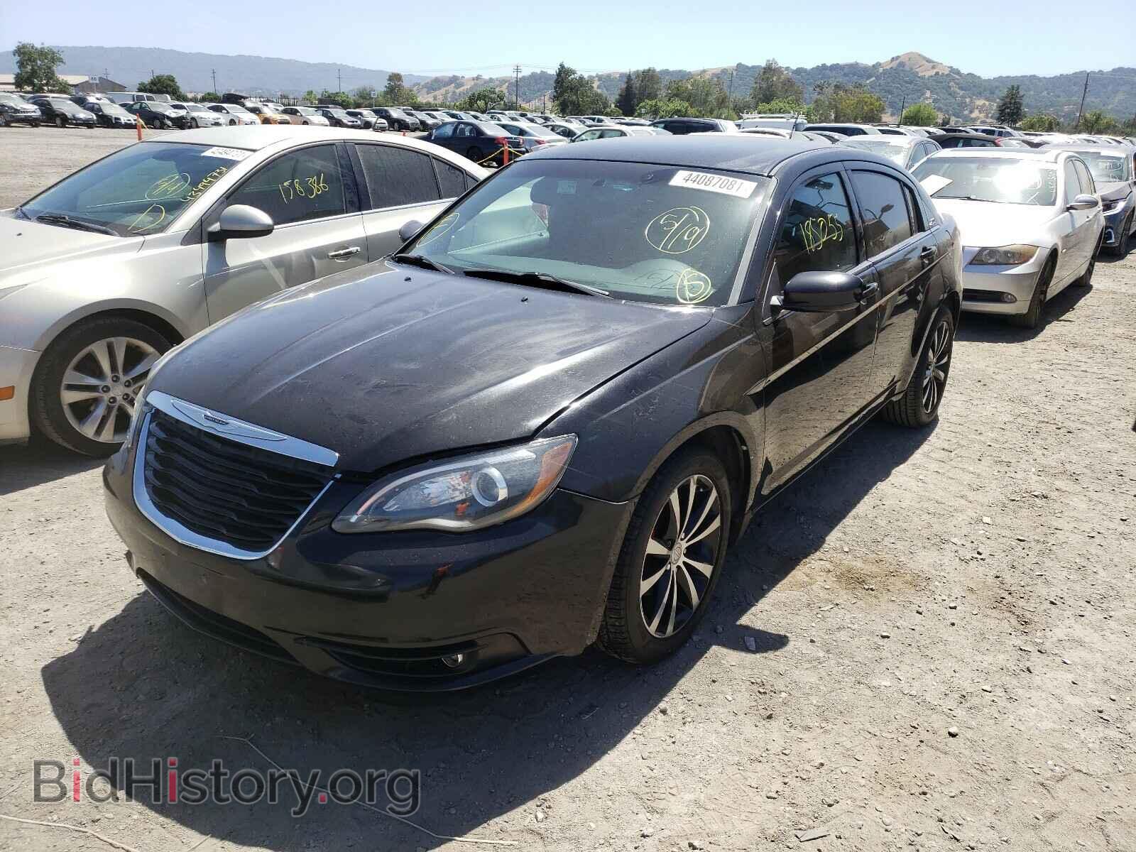 2013 CHRYSLER 200 - VIN: 1C3CCBBB1DN600652 - Фото 2