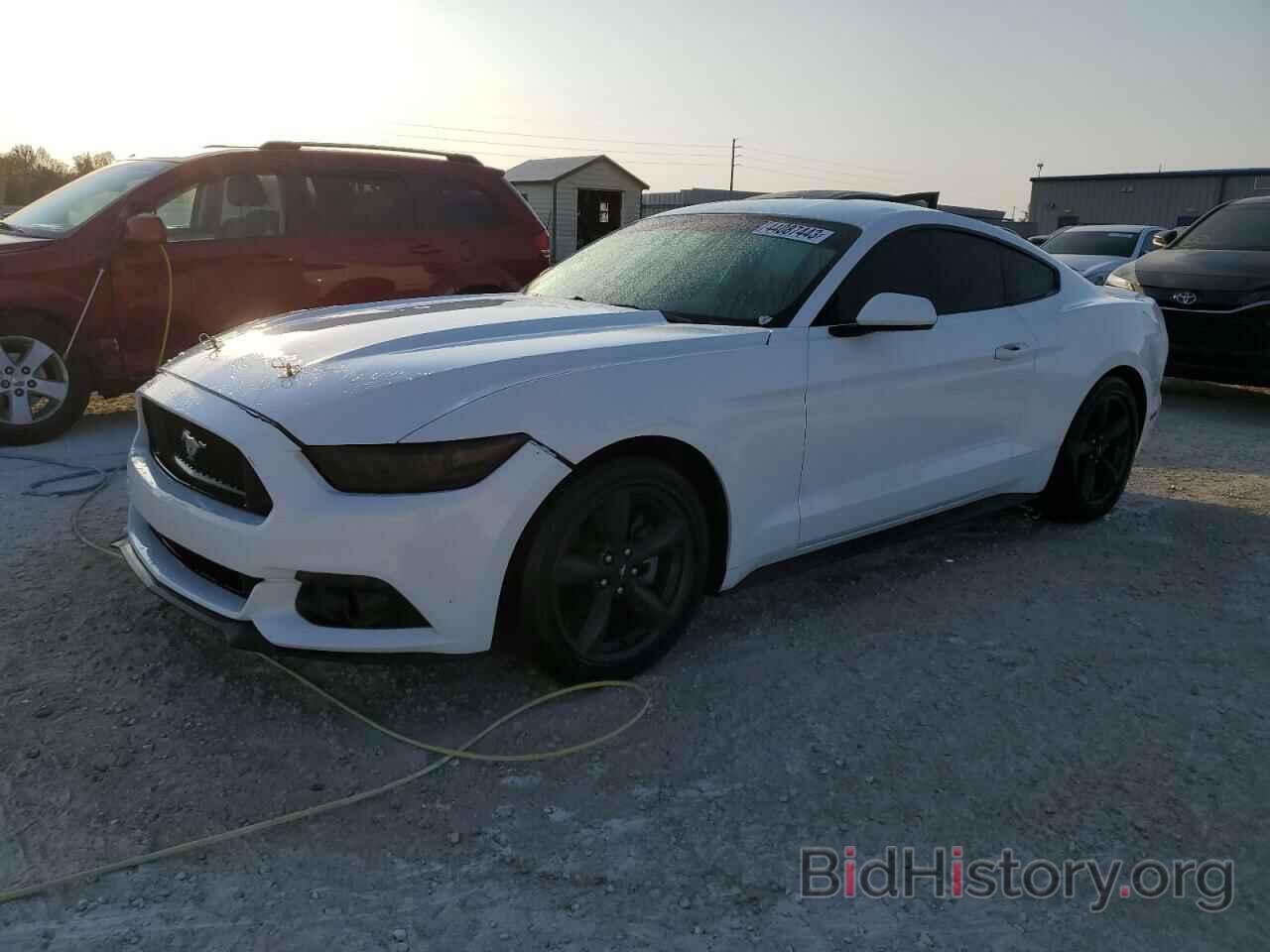 Photo 1FA6P8AM2F5363925 - FORD MUSTANG 2015