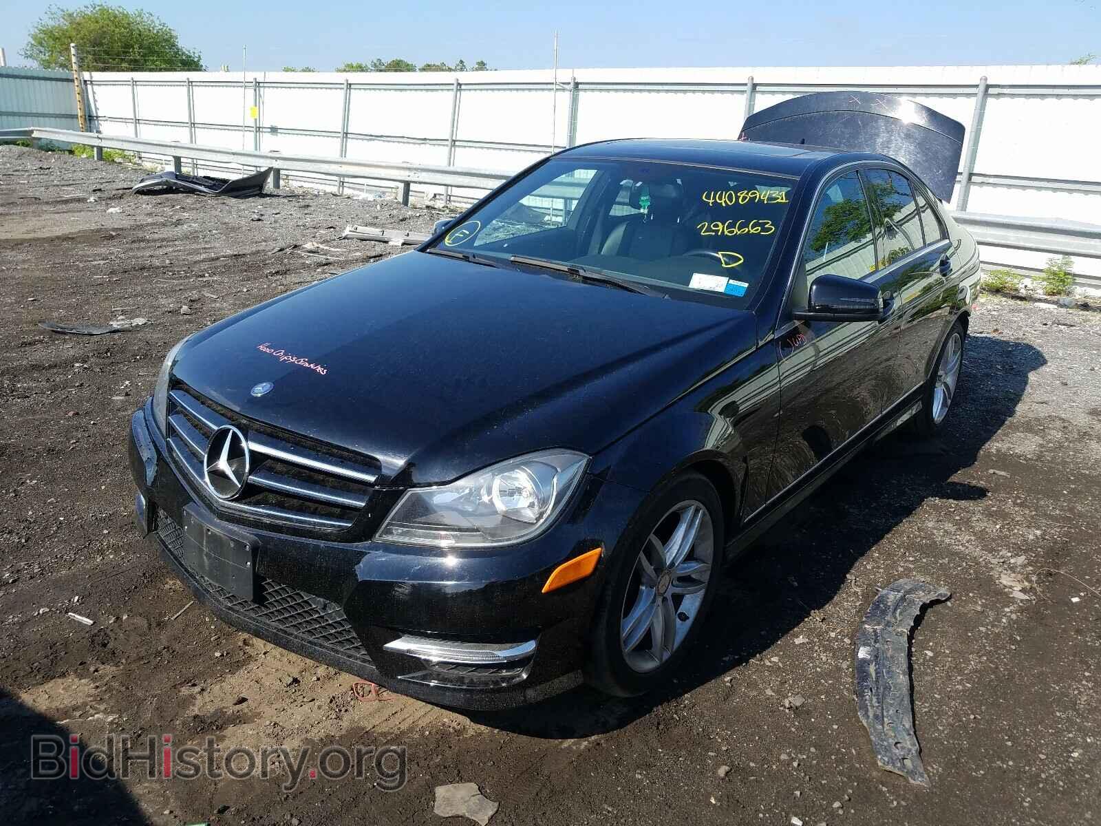 2013 MERCEDES-BENZ C-CLASS - VIN: WDDGF8AB8DR296663 - Фото 2