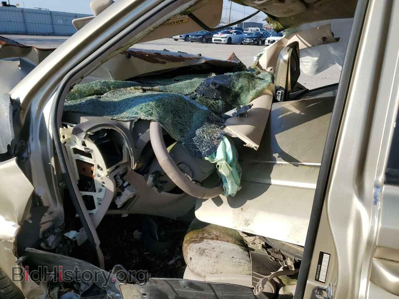 2007 KIA All Models - VIN: KNDMB23357614934X - Photo 8