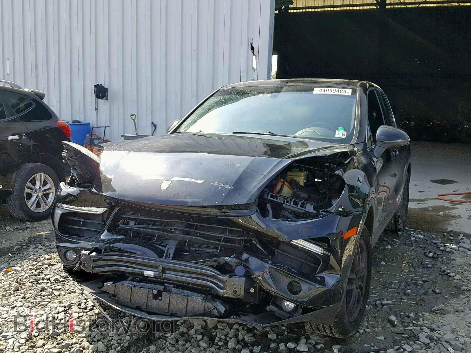 2016 PORSCHE CAYENNE - VIN: WP1AA2A25GLA06283 - Photo 2