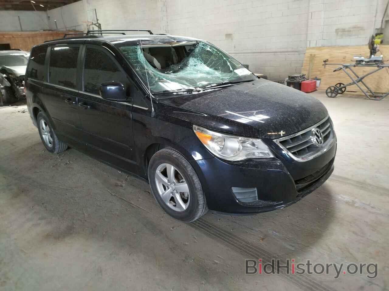 Photo 2V4RW3DG2BR717139 - VOLKSWAGEN ROUTAN 2011