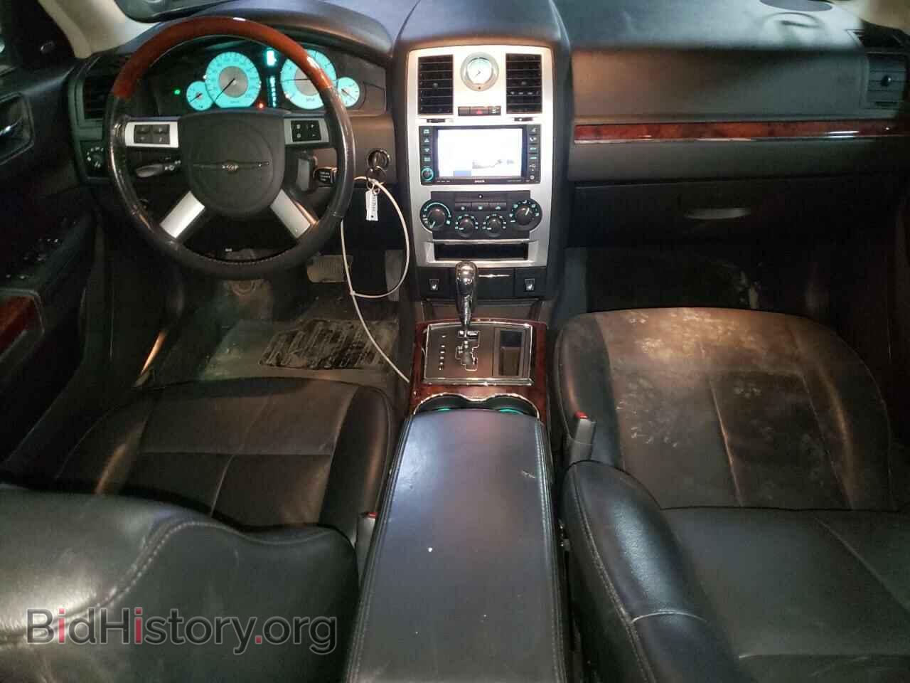 2010 CHRYSLER 300 - VIN: 2C3CA3CV2AH147926 - Фото 8