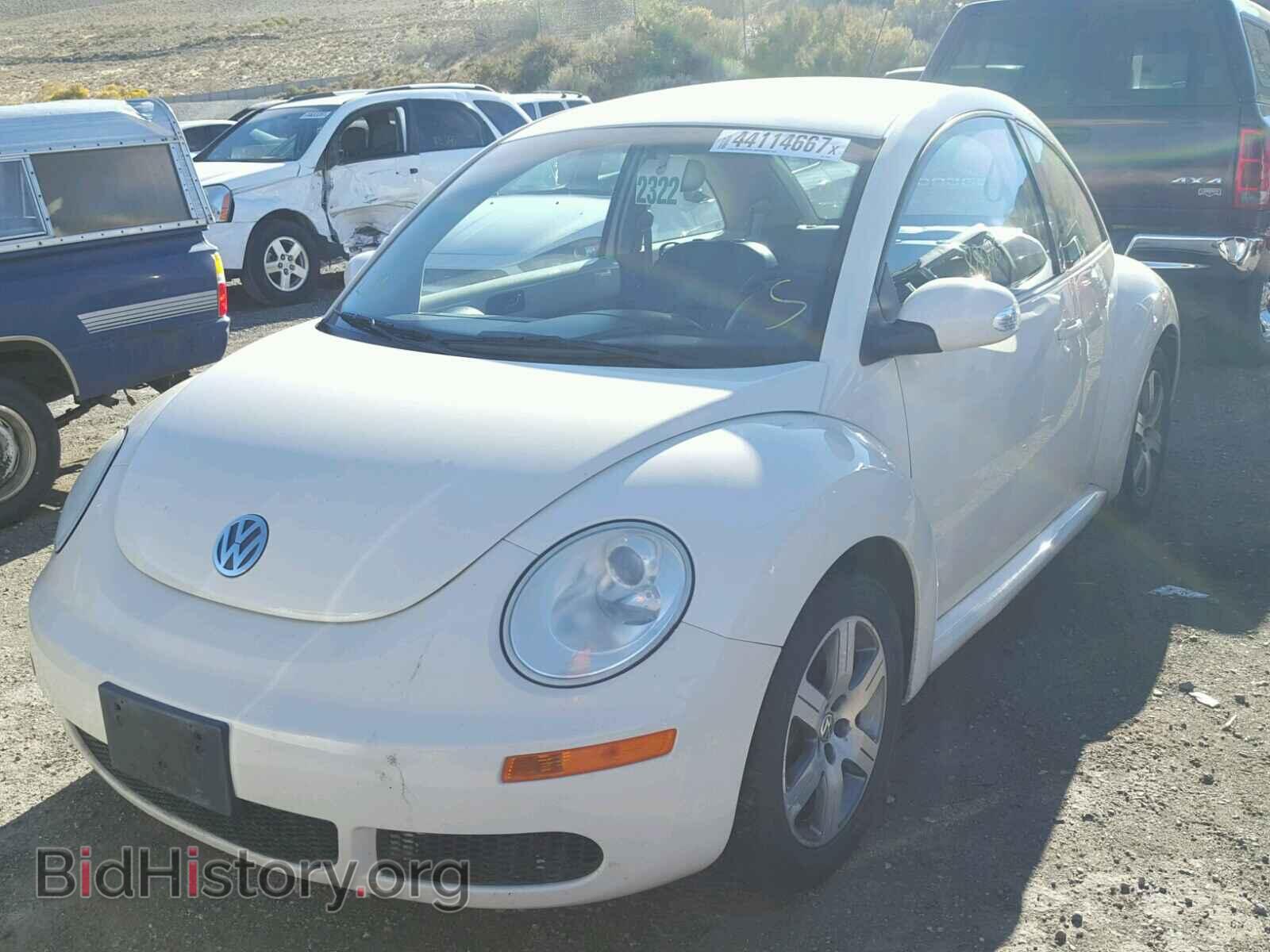 2006 VOLKSWAGEN BEETLE - VIN: 3VWPG31C06M403693 - Фото 2