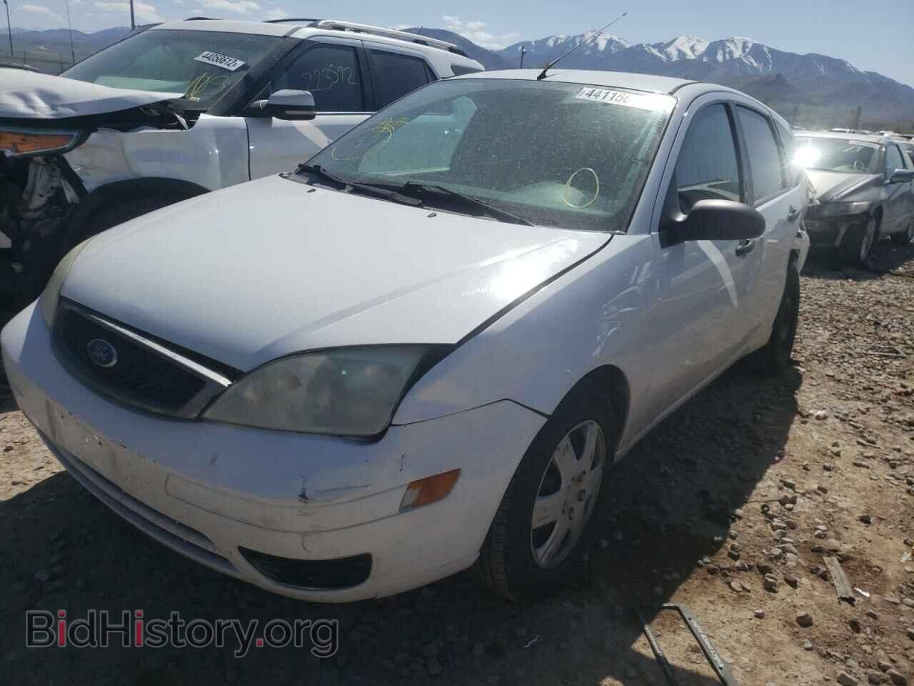 2007 FORD FOCUS - VIN: 1FAHP37N77W201540 - Фото 2