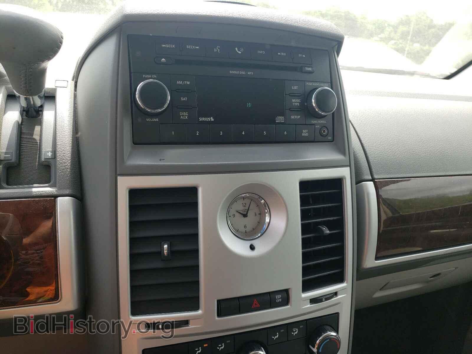 2009 CHRYSLER MINIVAN - VIN: 2A8HR54199R639191 - Фото 9