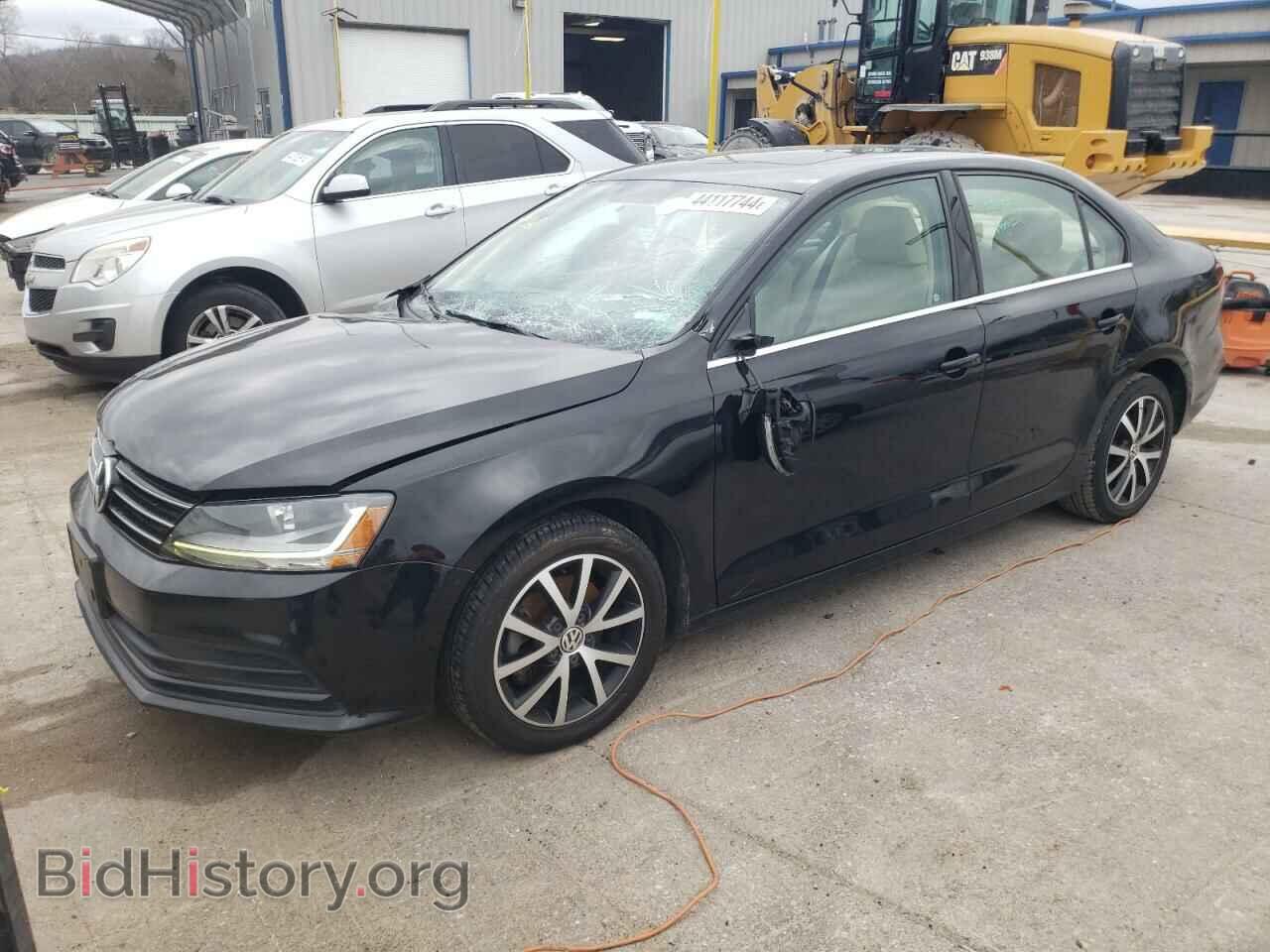 Фотография 3VWDB7AJ1HM262062 - VOLKSWAGEN JETTA 2017