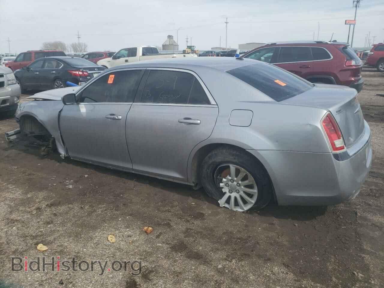 2013 CHRYSLER 300 - VIN: 2C3CCAAGXDH708154 - Фото 2