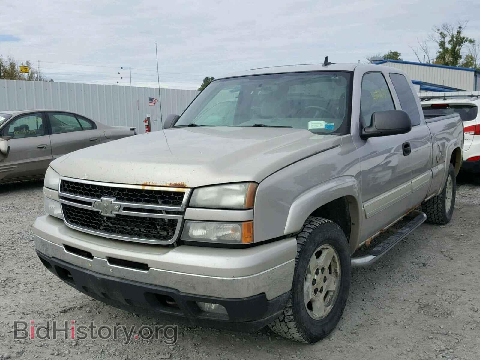 2006 CHEVROLET SILVERADO - VIN: 2GCEK19B861109040 - Фото 2