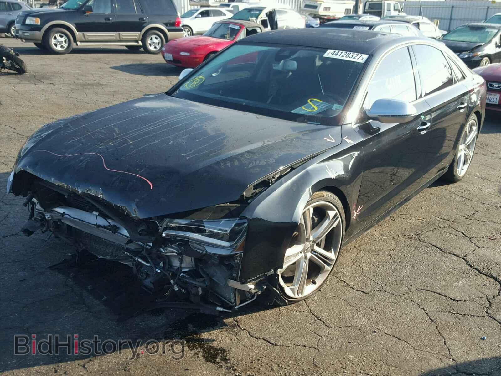 2014 AUDI S8 - VIN: WAUD2AFD7EN009913 - Фото 2