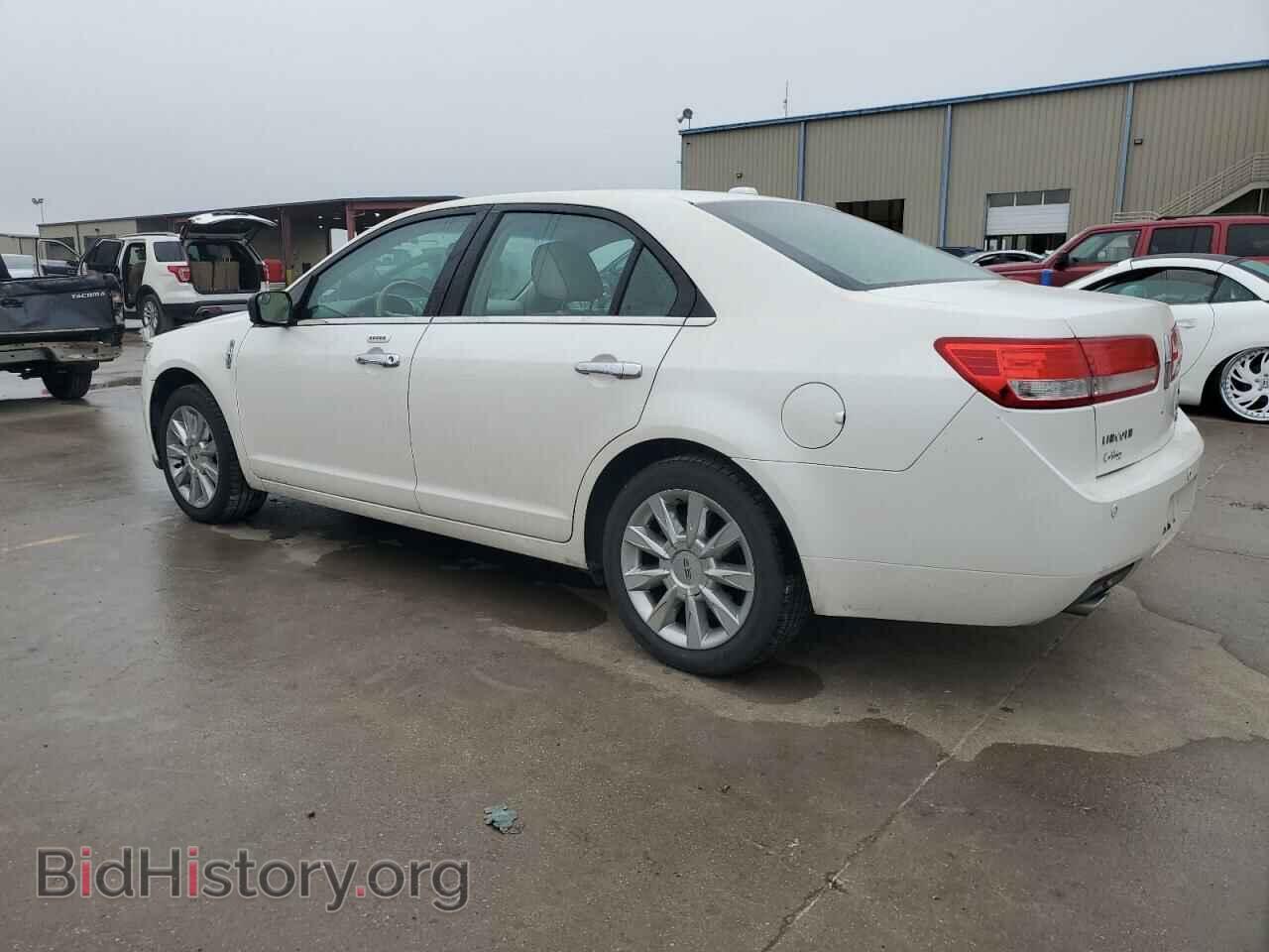 2011 LINCOLN MKZ - VIN: 3LNHL2JC2BR751341 - Фото 2