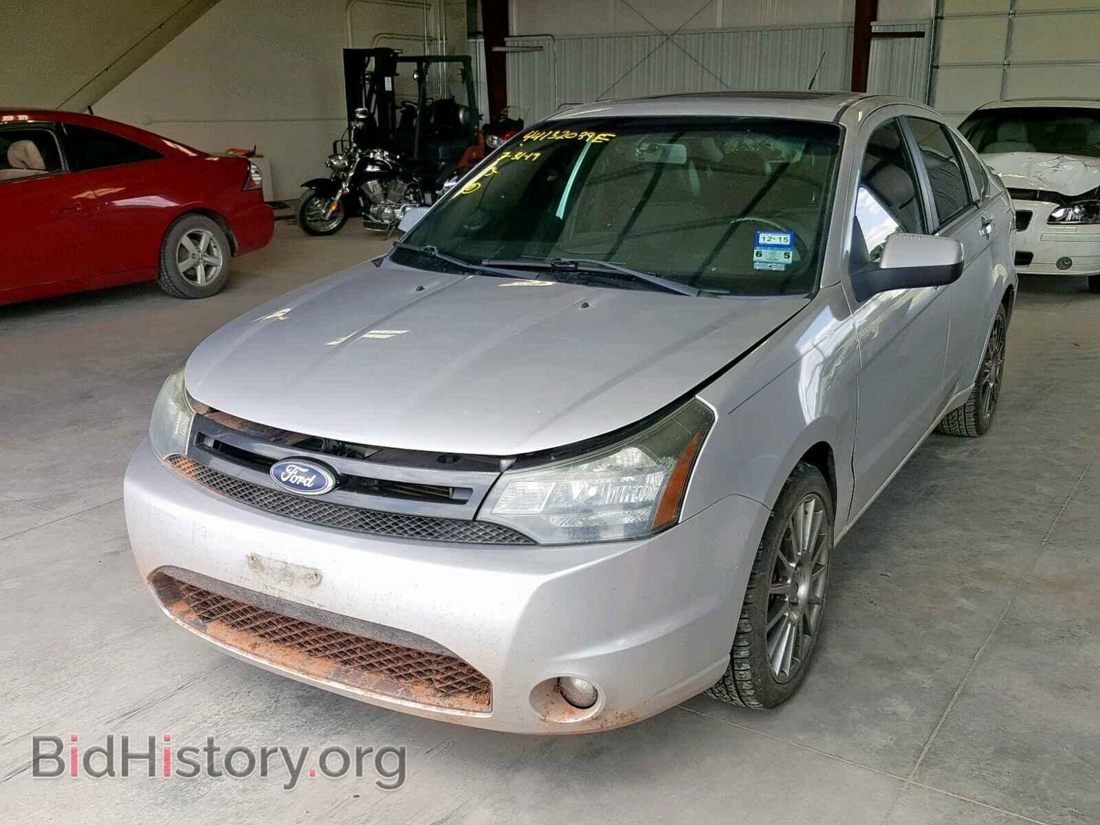 2011 FORD FOCUS - VIN: 1FAHP3GN9BW135677 - Photo 2